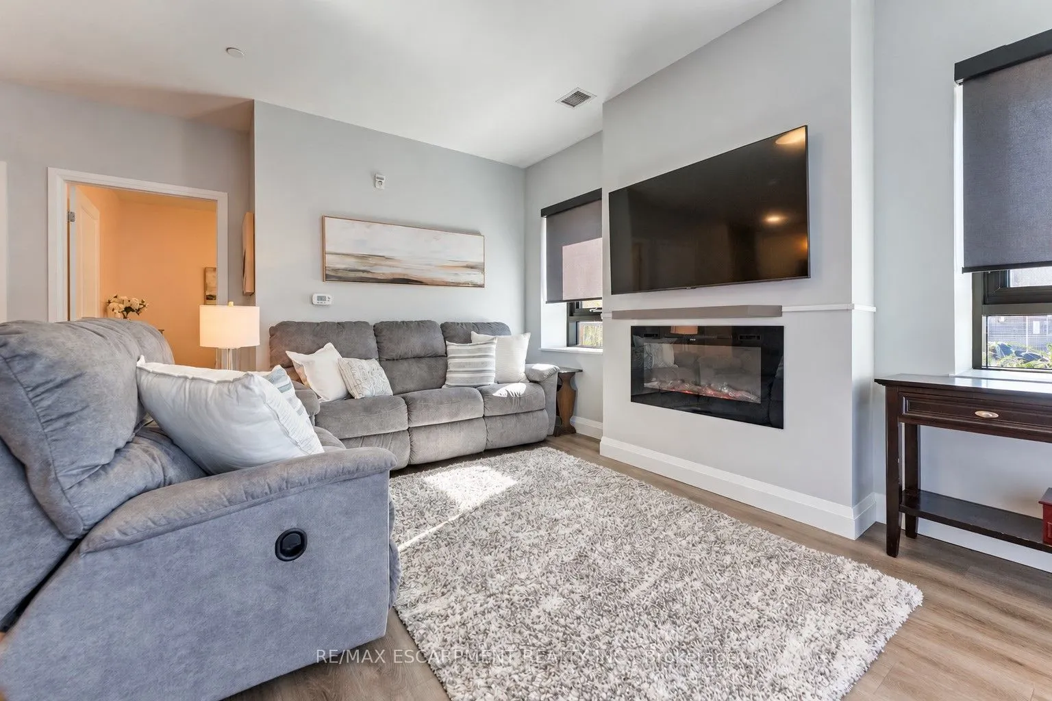 332 Gosling Gardens #111