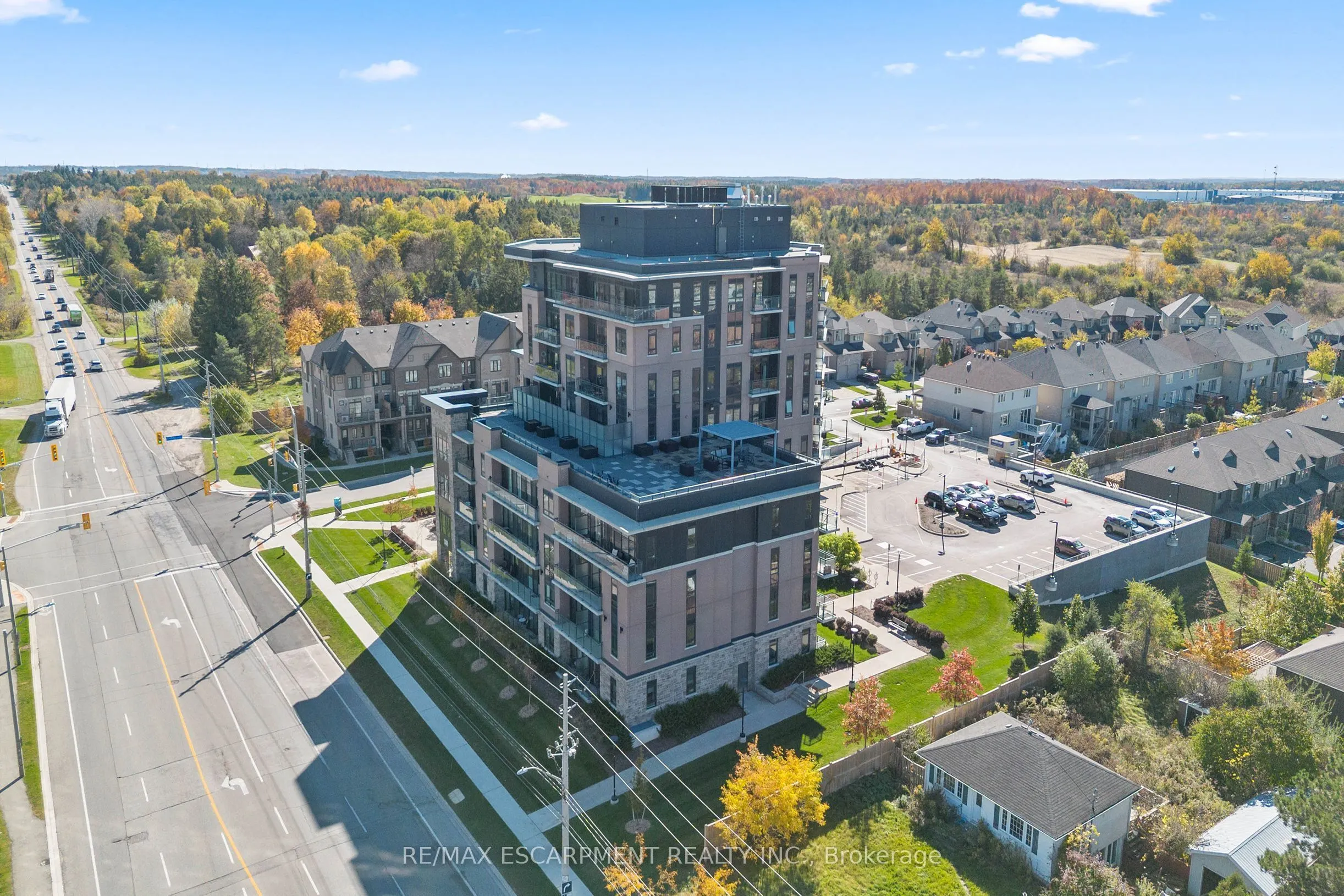 332 Gosling Gardens #111