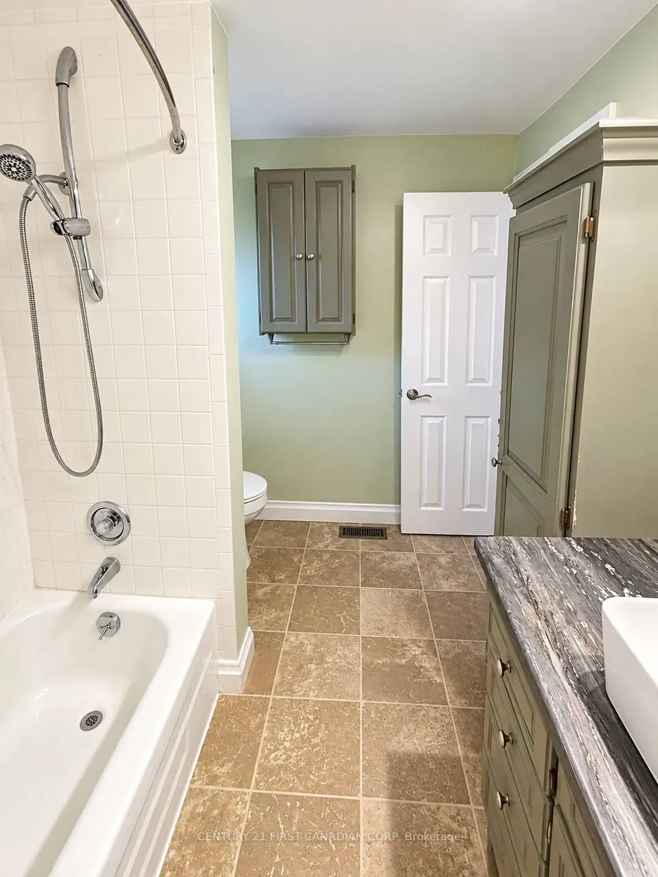 509 Regal Court