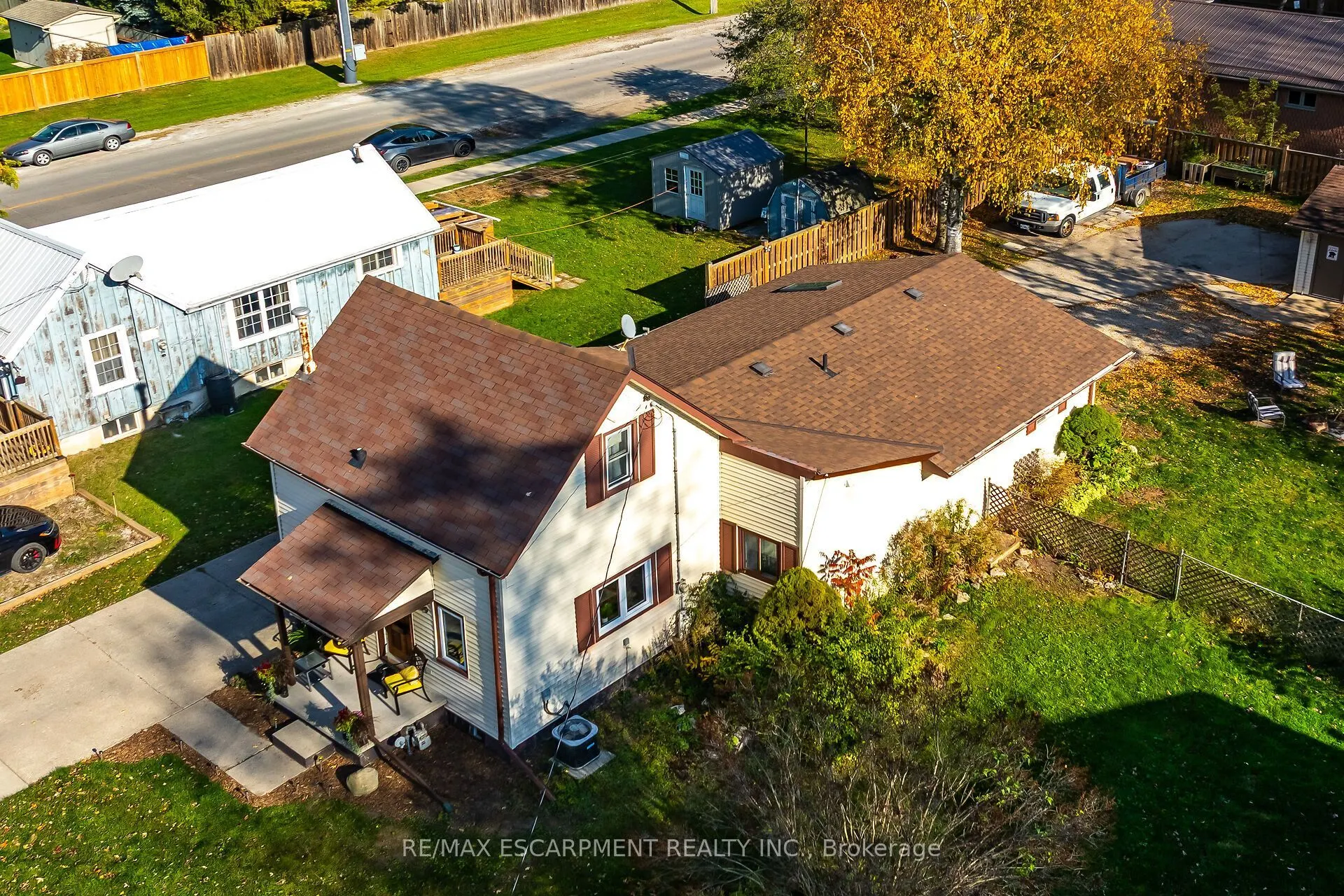 909 Tamarac Street