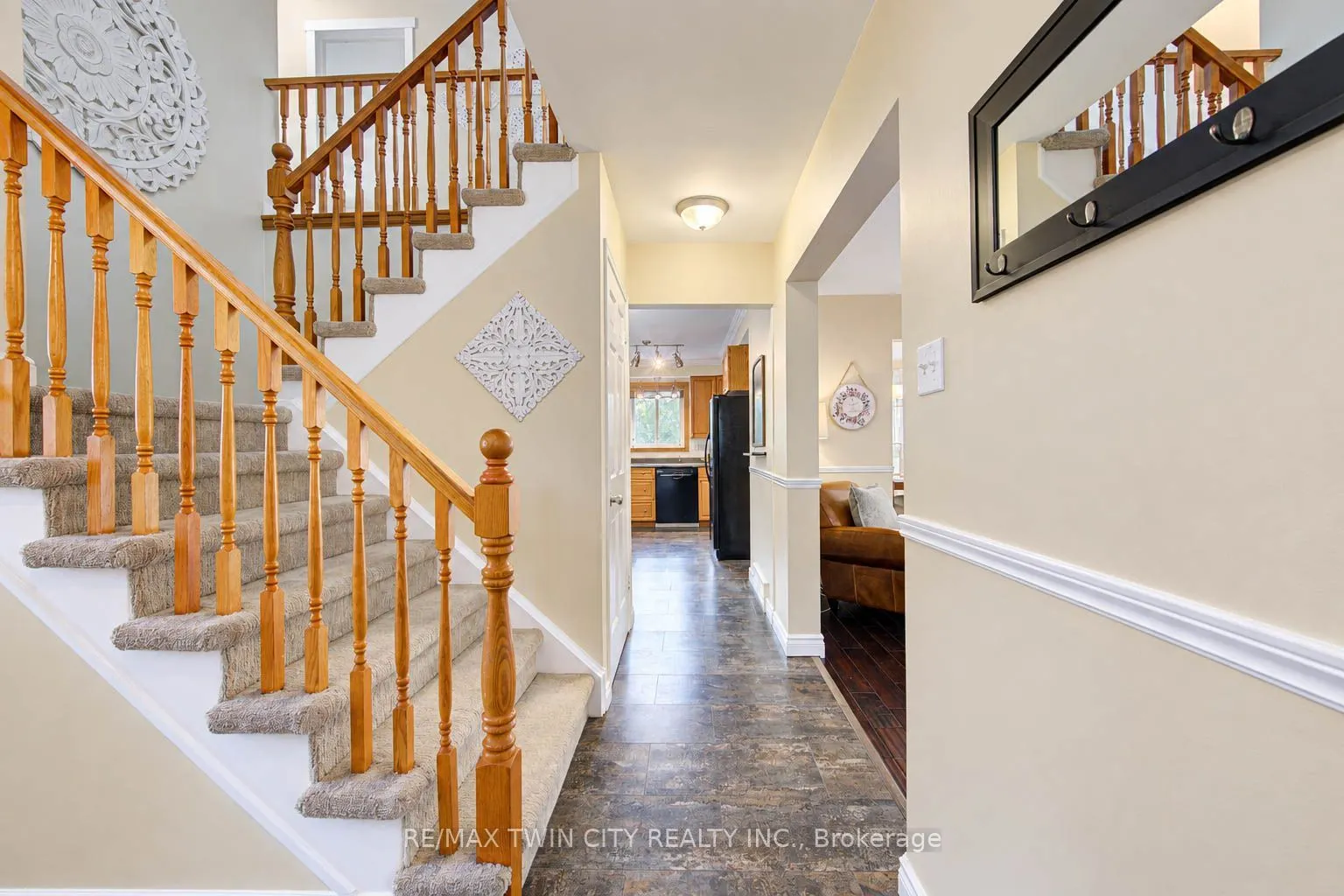 63 Winding Way
