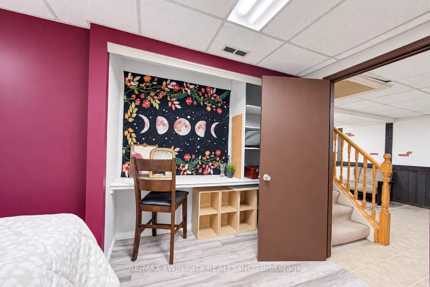 63 Winding Way