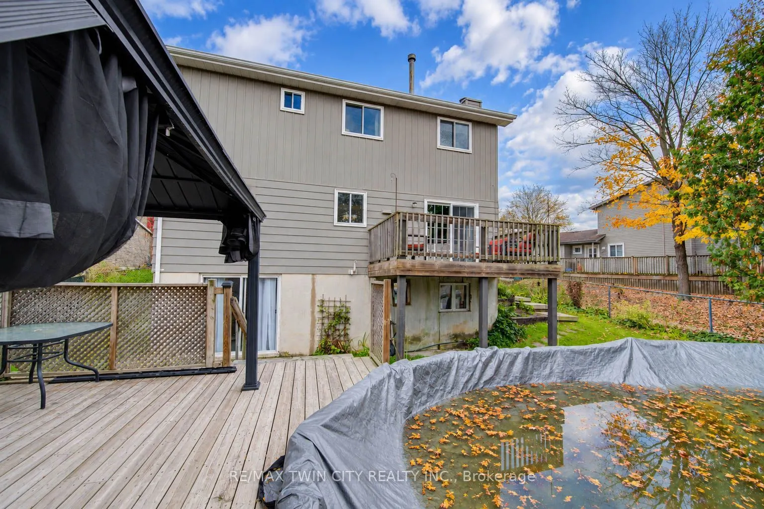 63 Winding Way