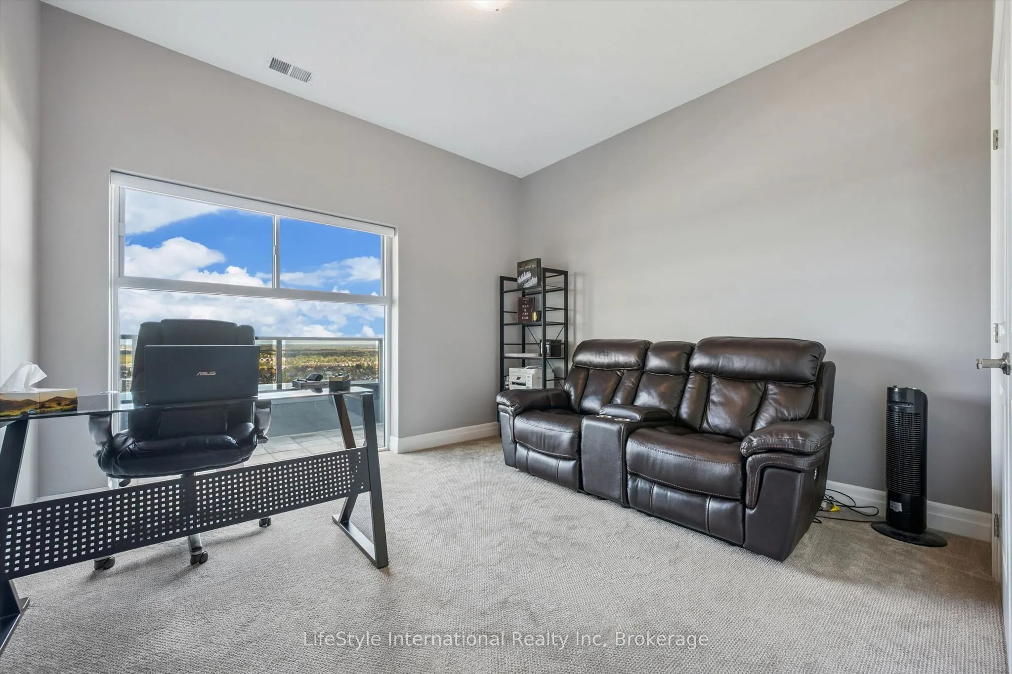 1880 GORDON Street #1402