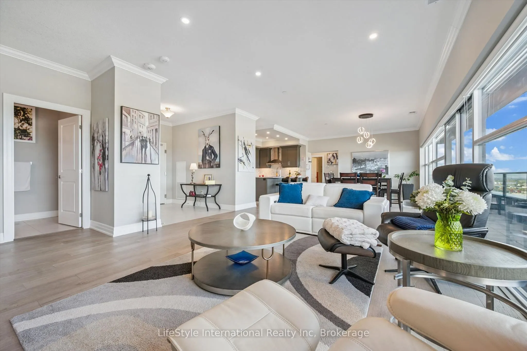 1880 GORDON Street #1402