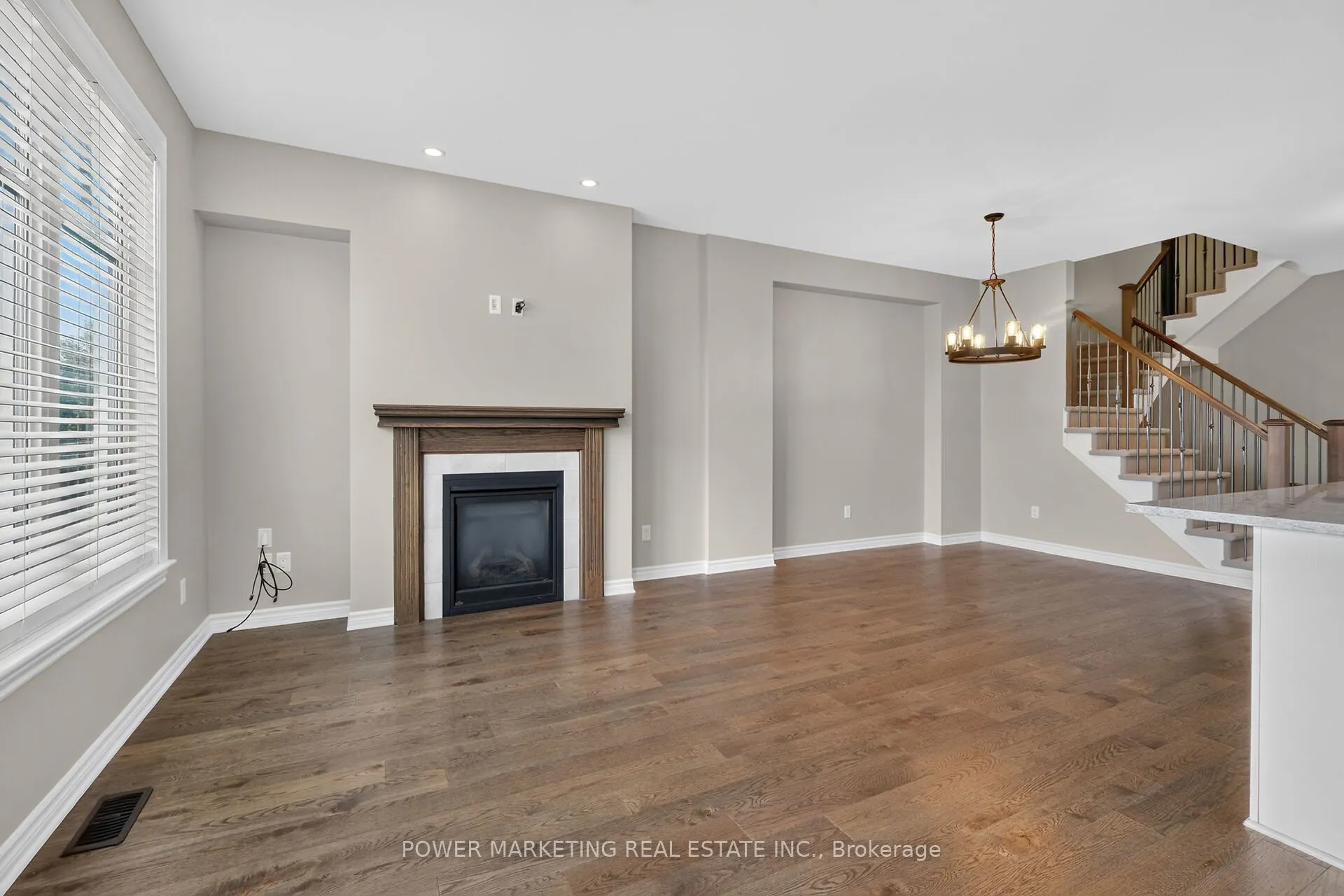 644 CARTOGRAPHE Street