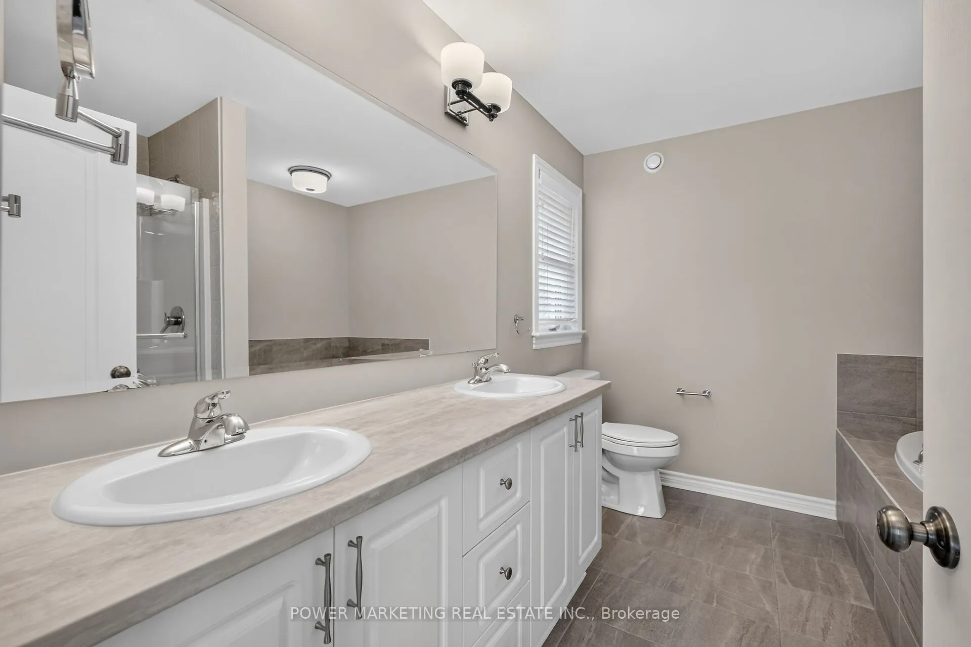 644 CARTOGRAPHE Street