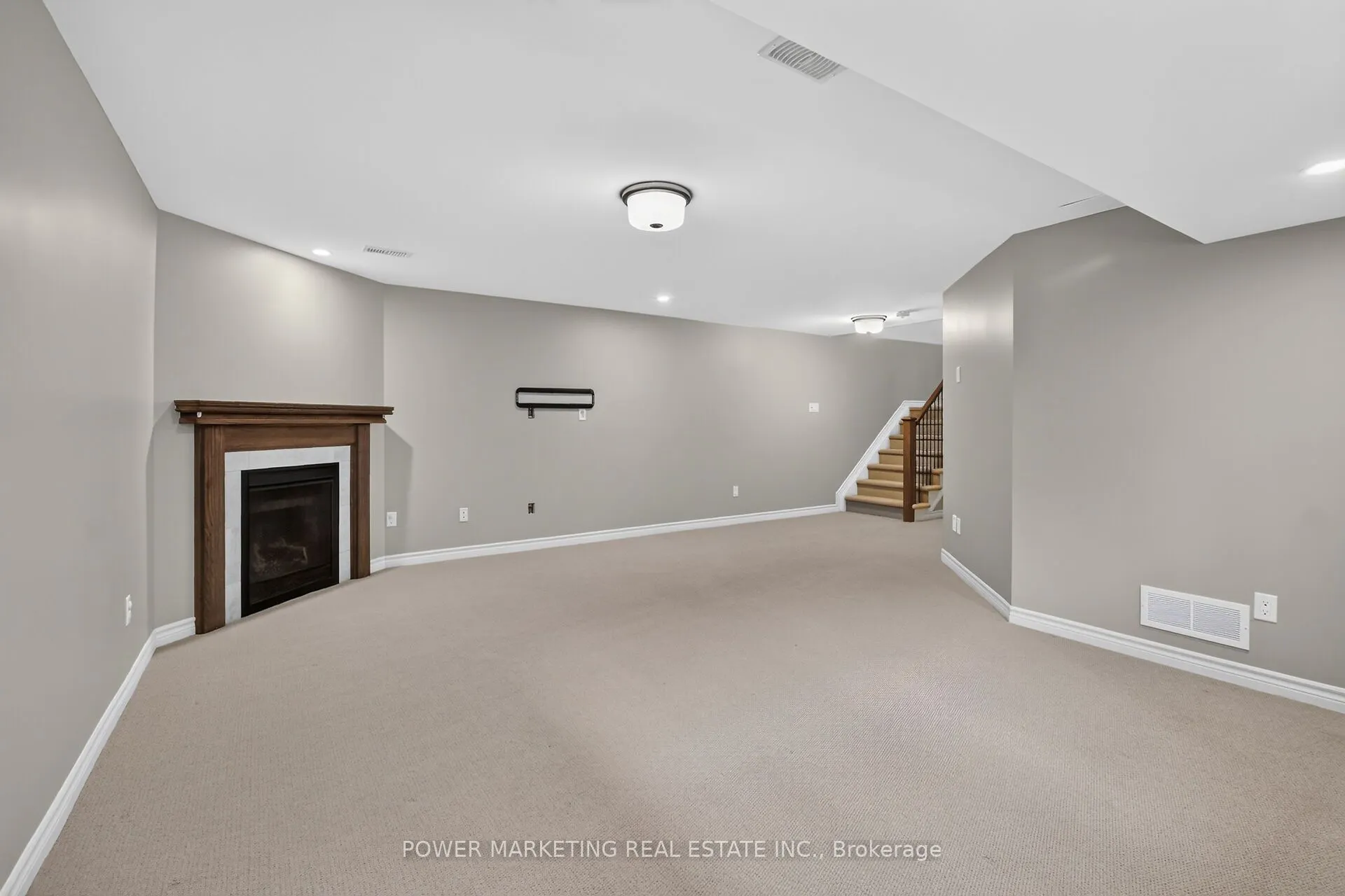 644 CARTOGRAPHE Street
