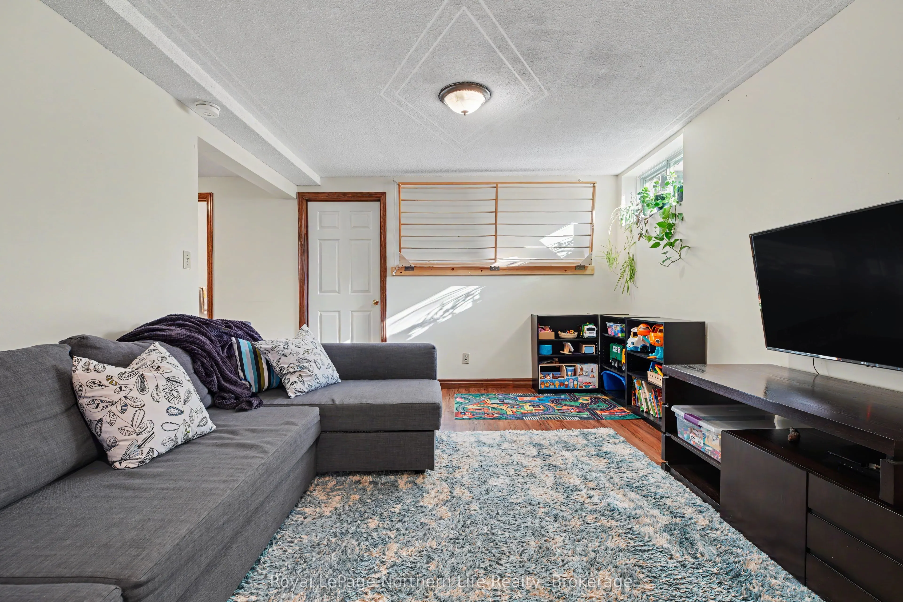 88 Waukegan Road