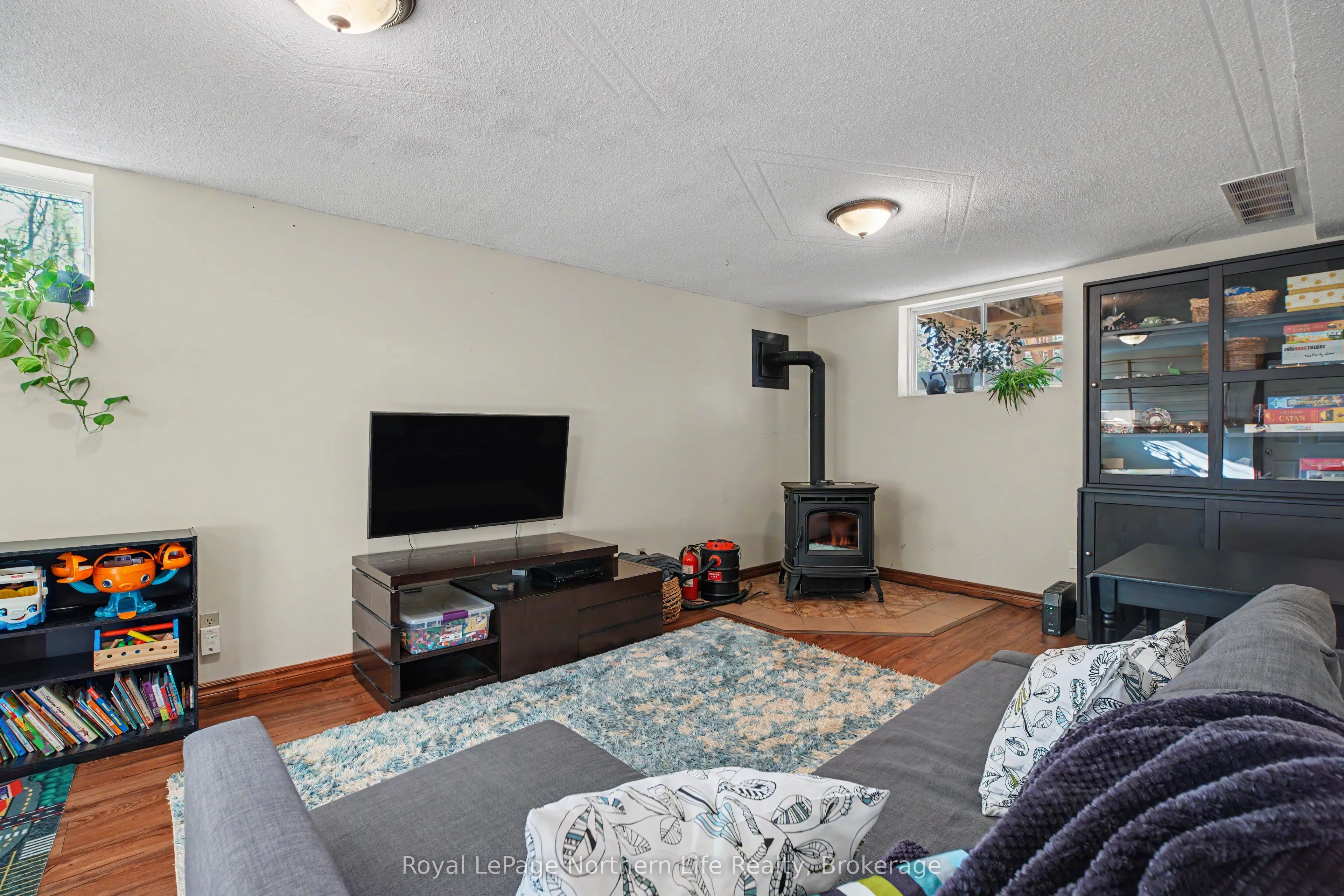 88 Waukegan Road