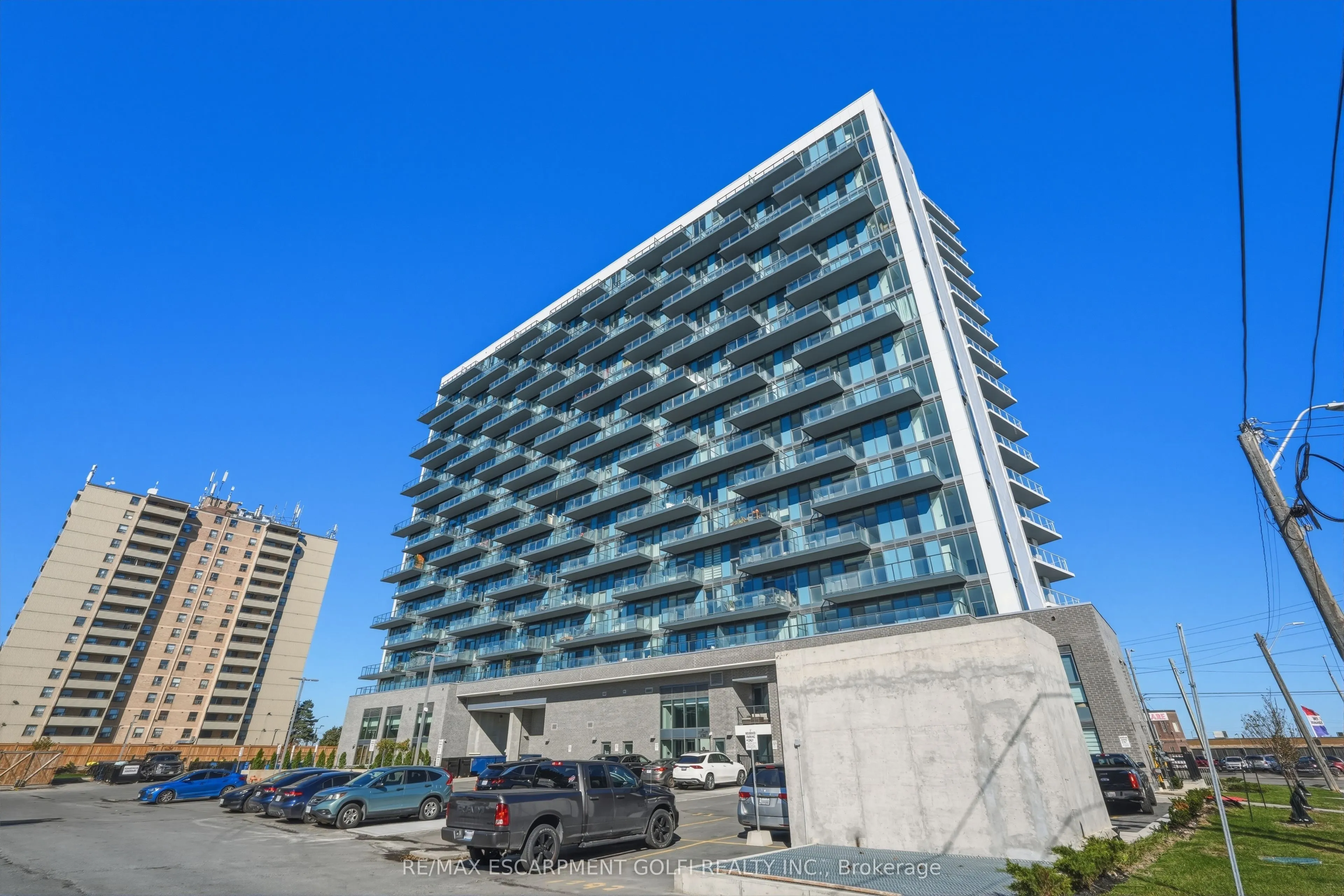 2782 BARTON Street E #302