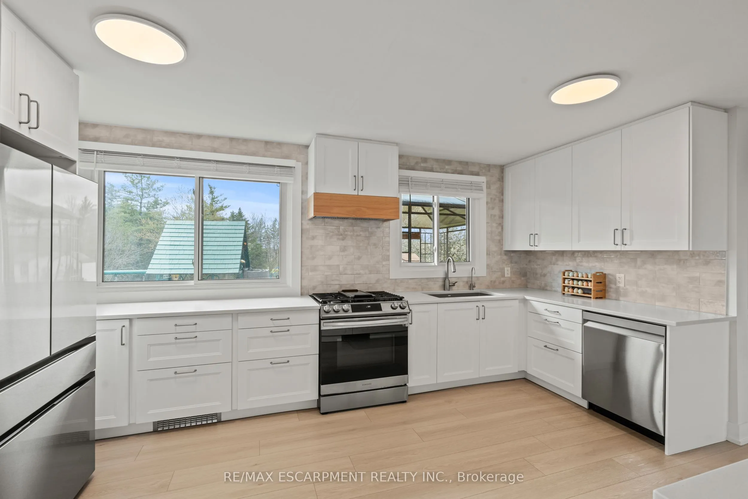 5090 Blackheath Road