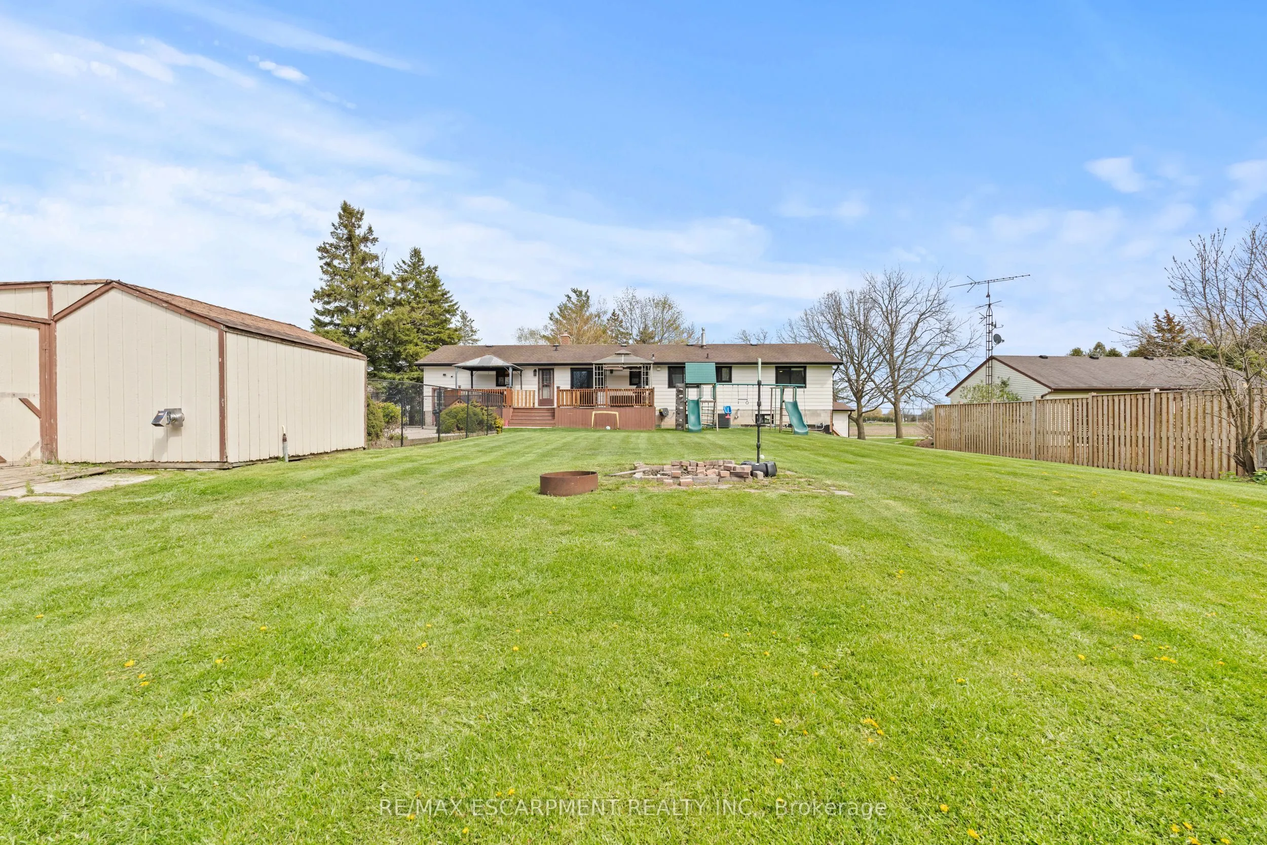 5090 Blackheath Road