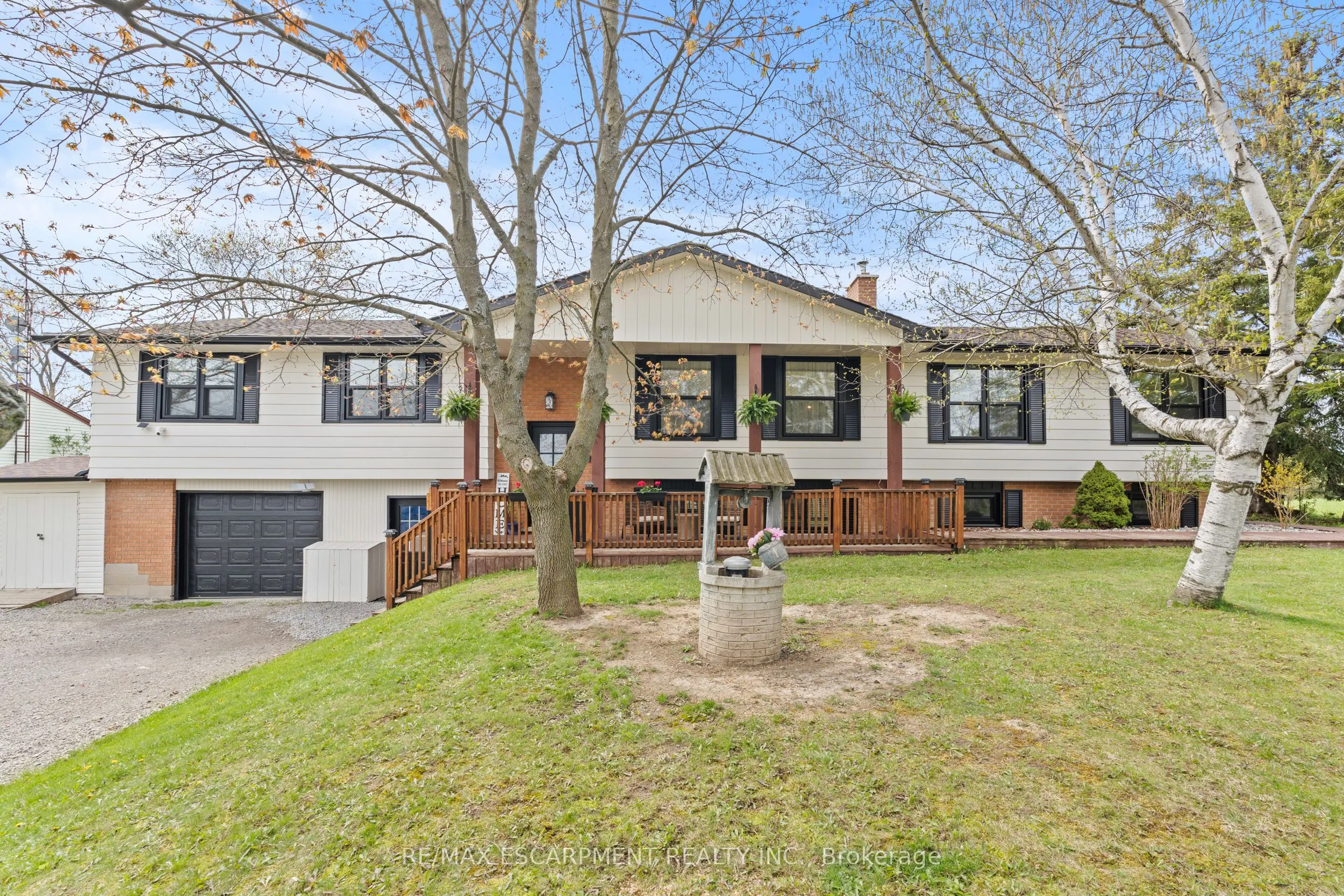 5090 Blackheath Road