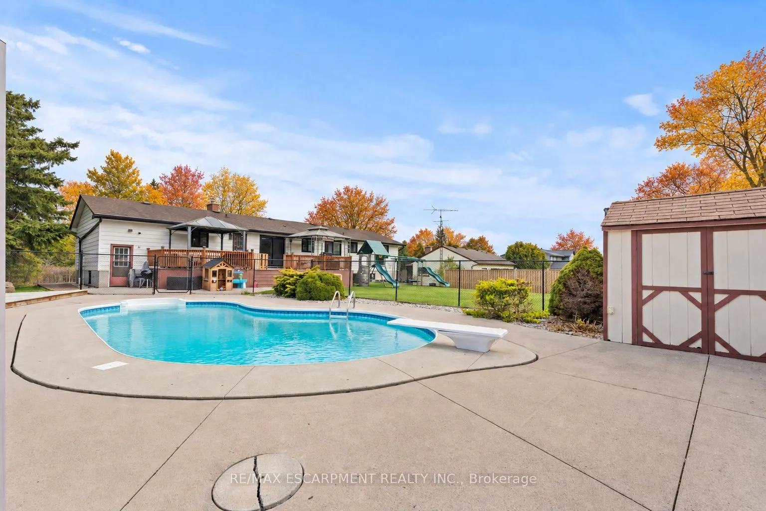 5090 Blackheath Road