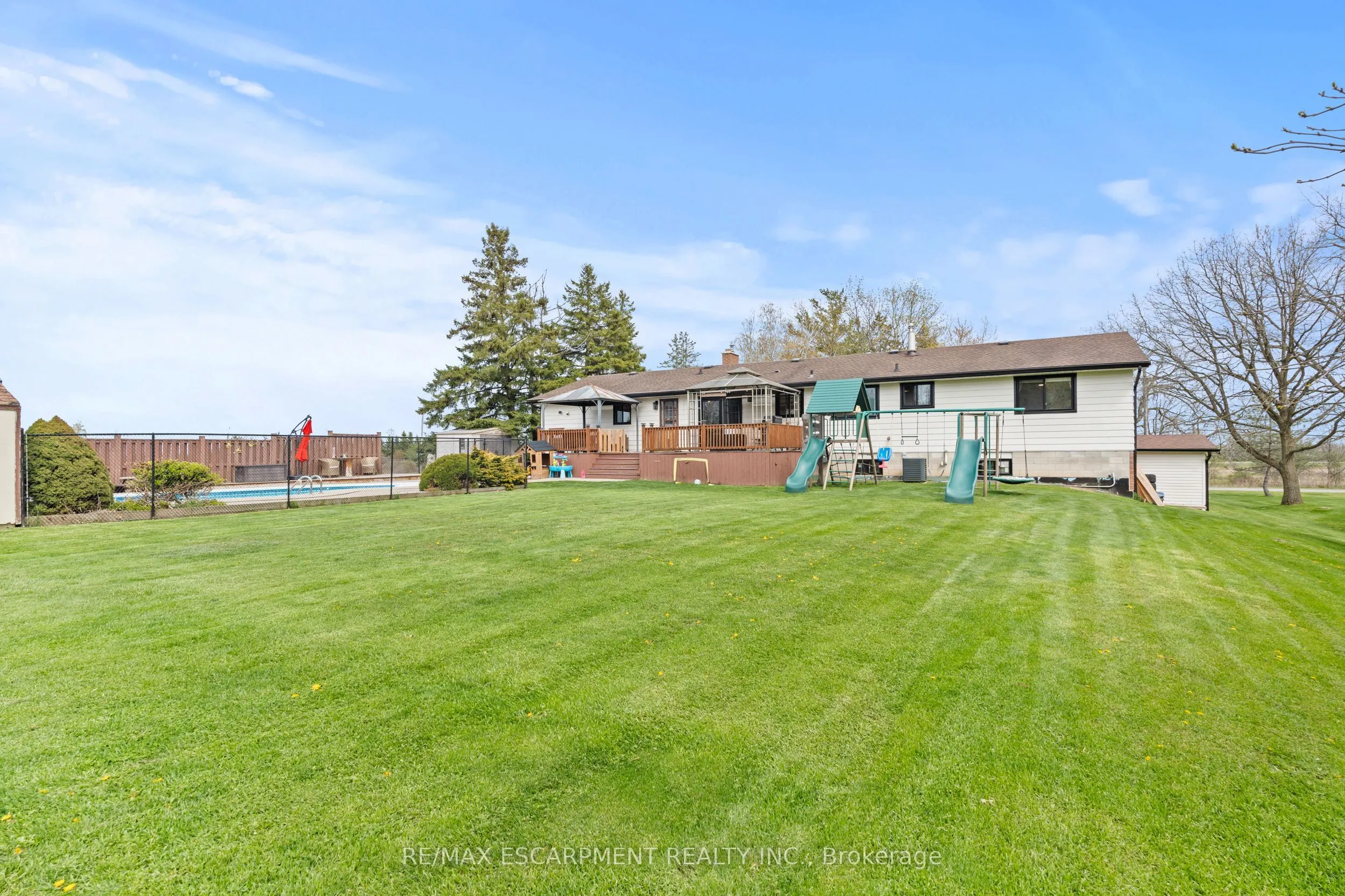 5090 Blackheath Road
