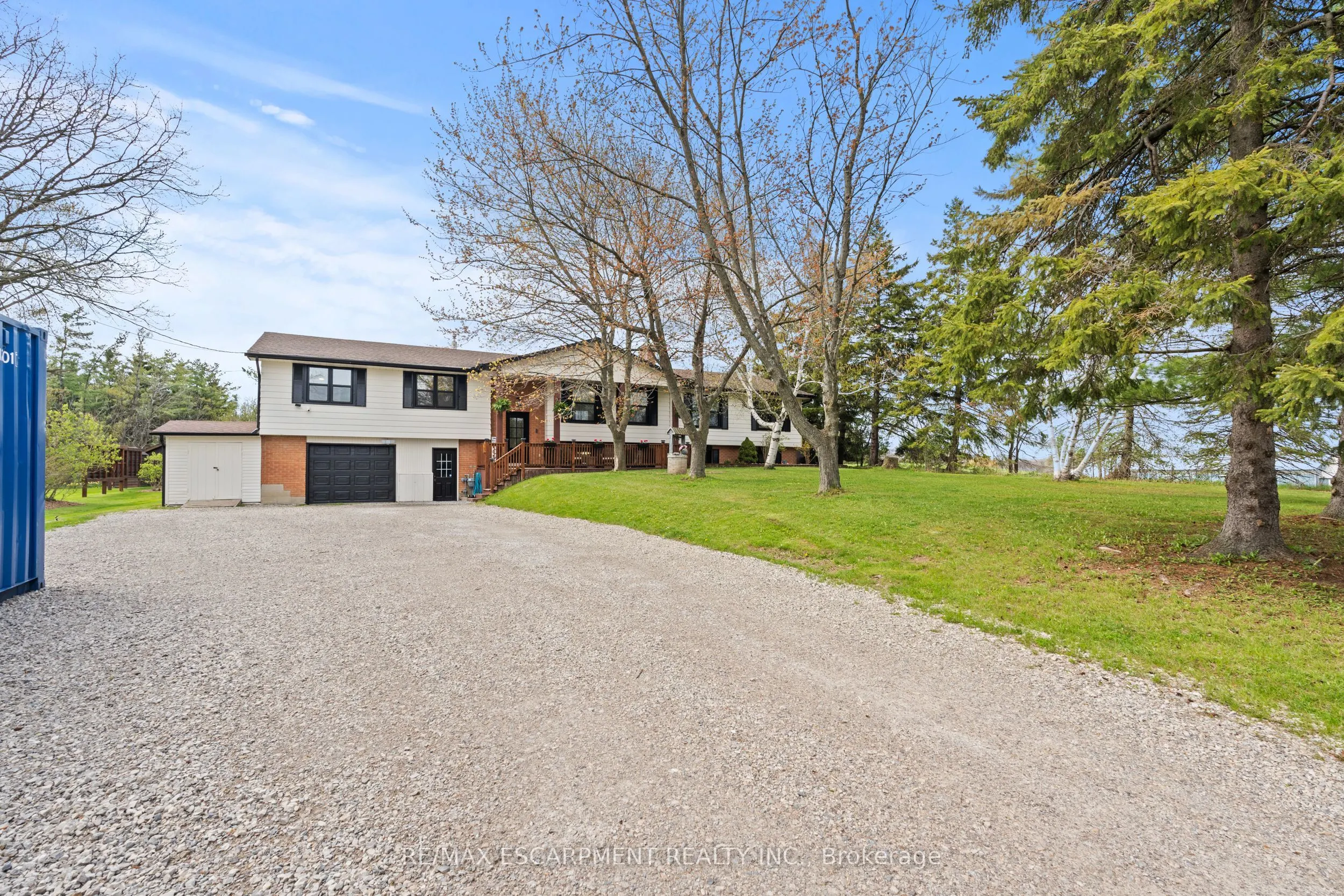 5090 Blackheath Road