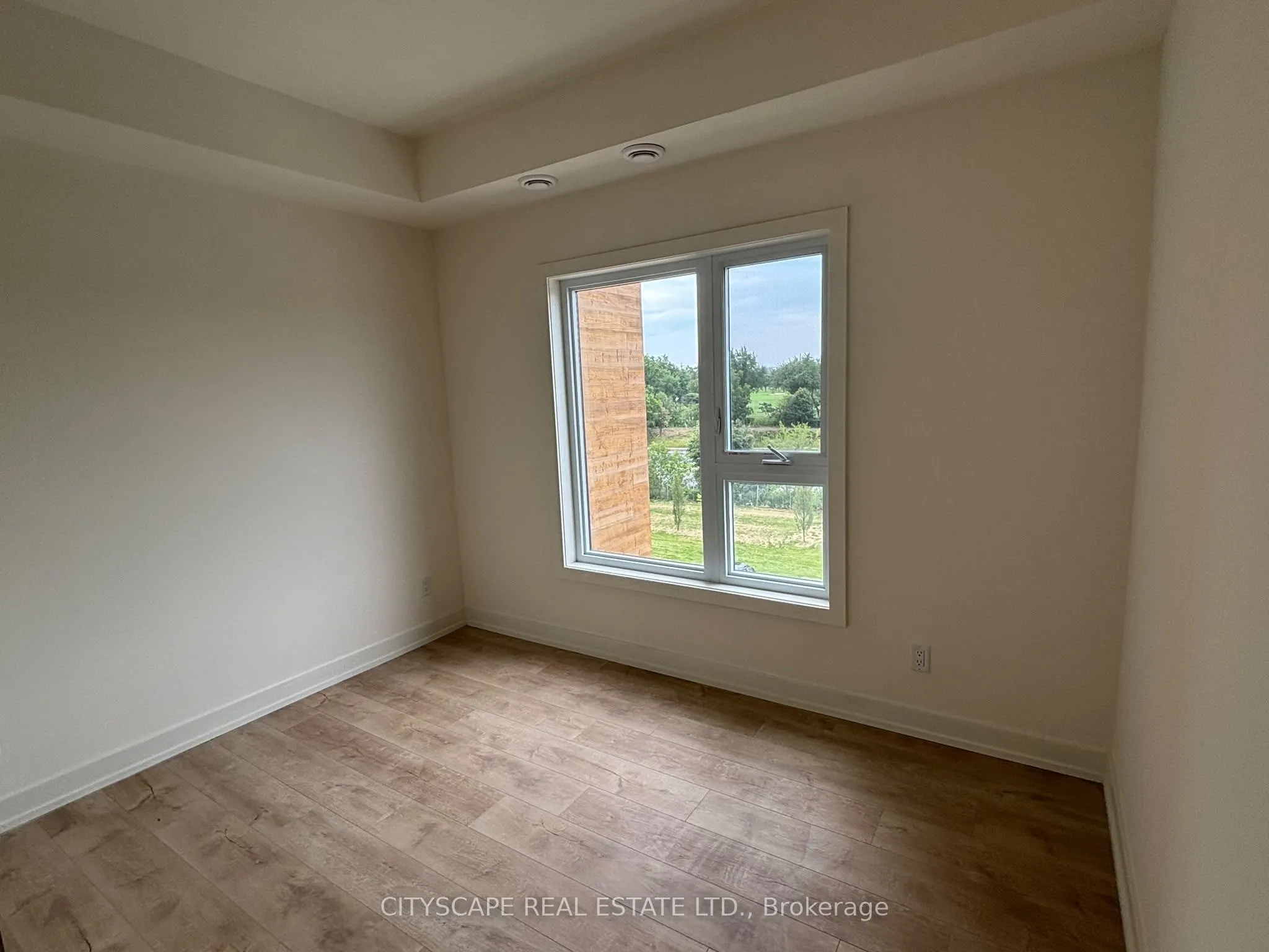16 Melbourne Avenue #304A