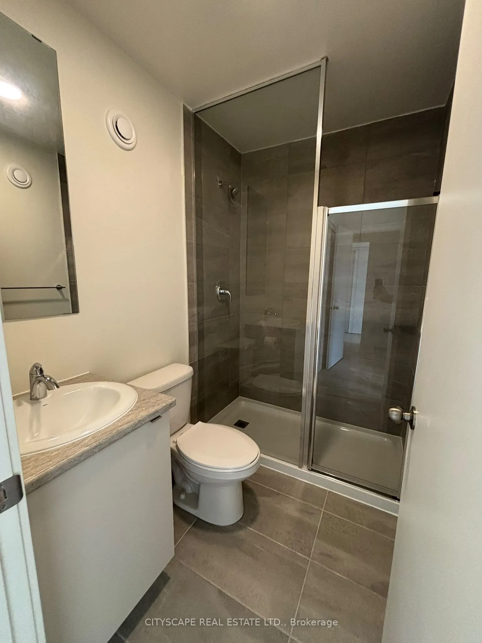 16 Melbourne Avenue #304A