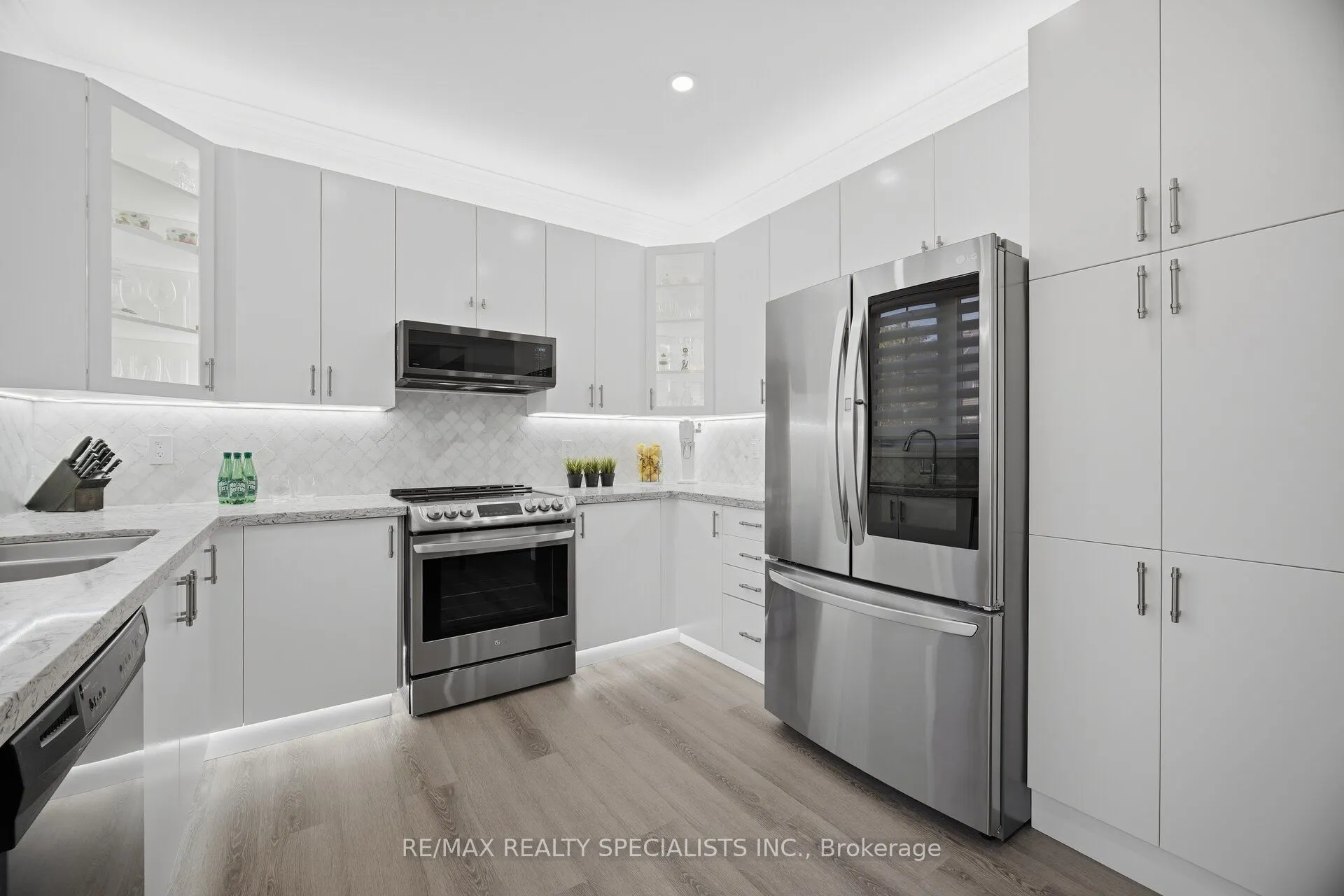 306 Montreal Circle