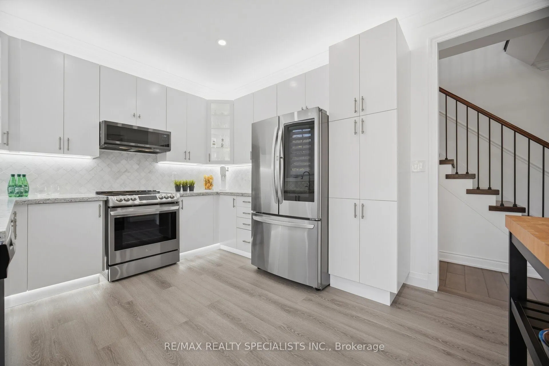 306 Montreal Circle