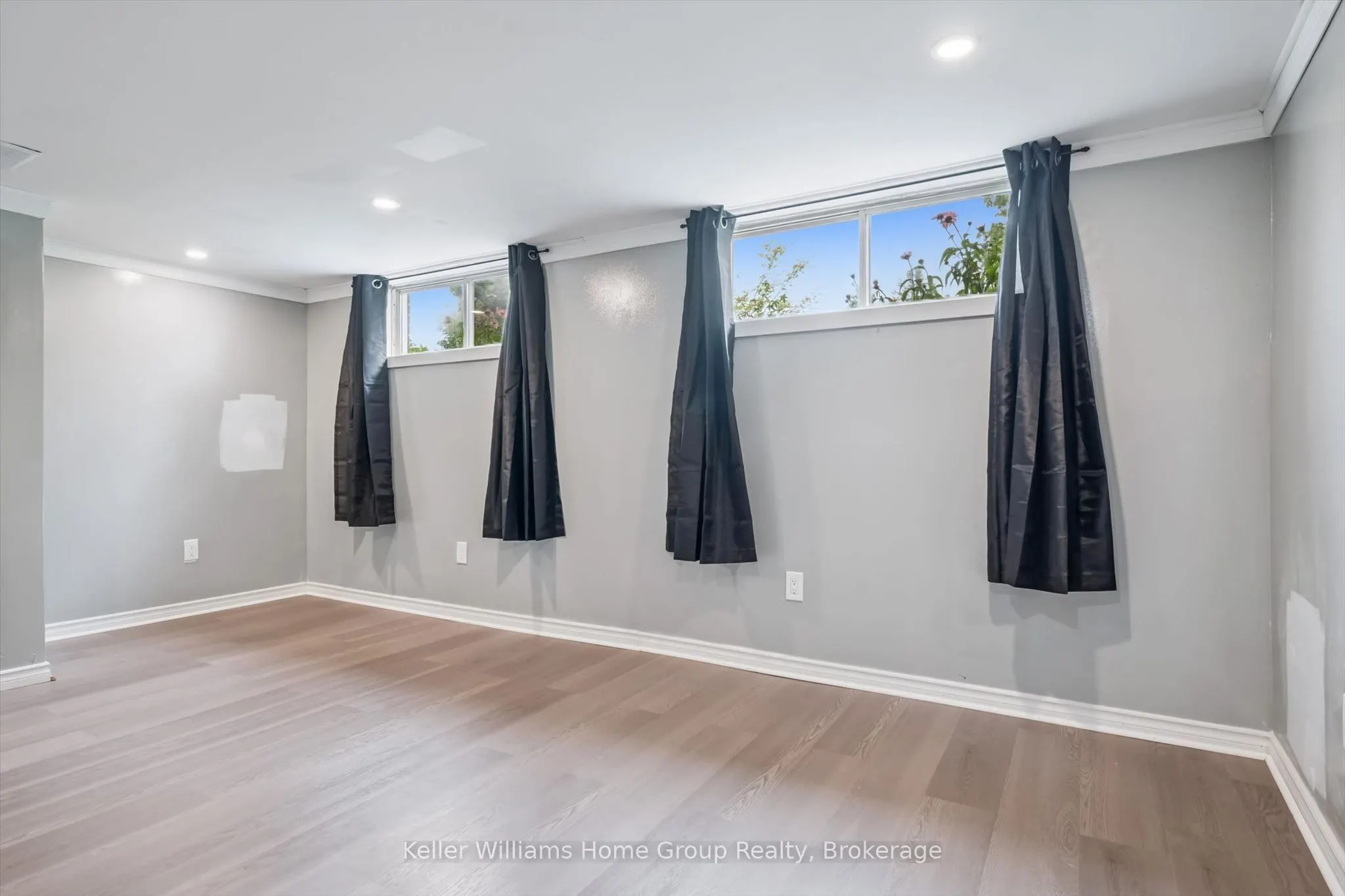 7988 Wellington Road 12