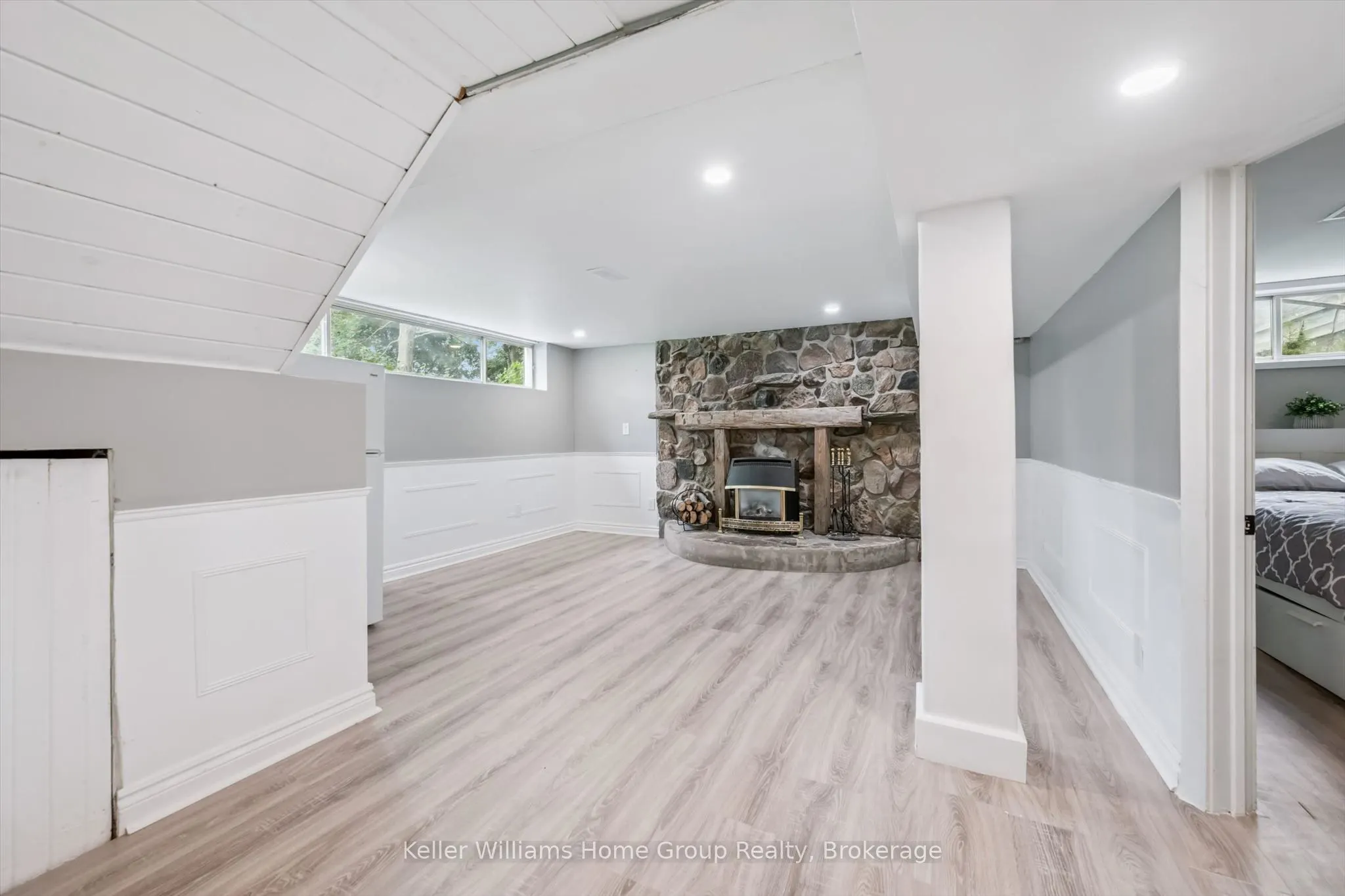 7988 Wellington Road 12