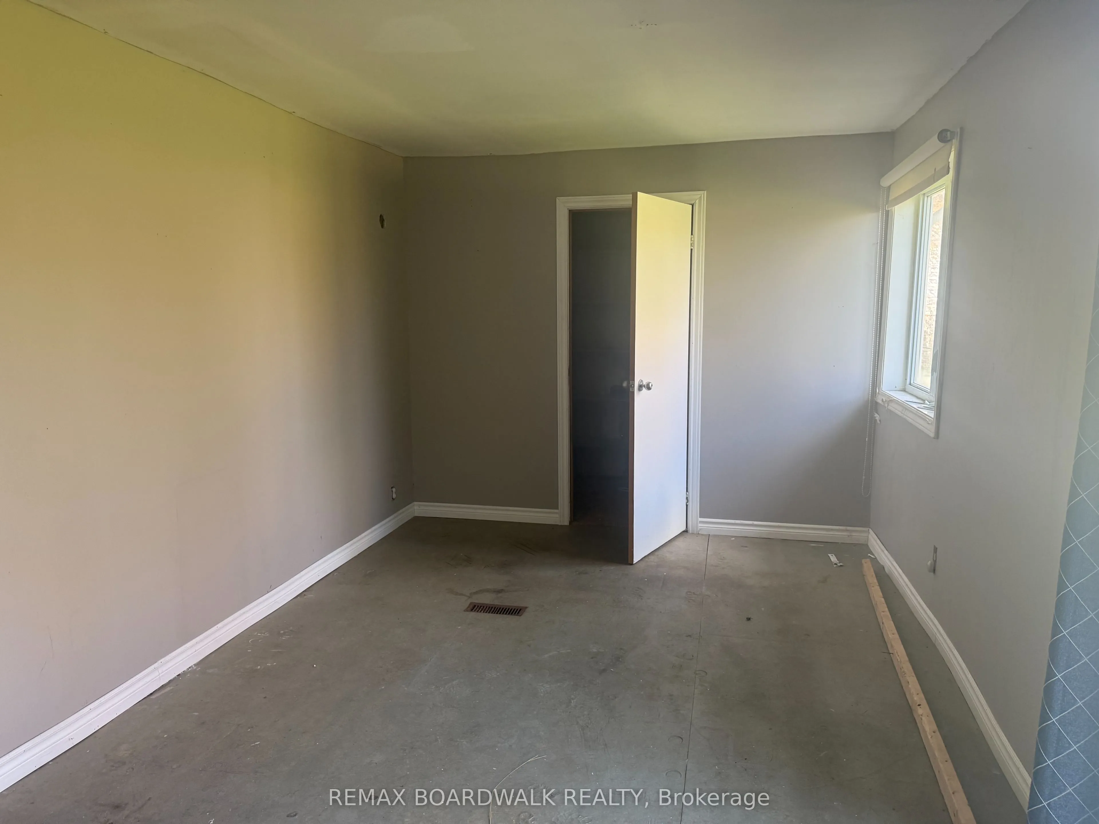 2415 Du Lac Road
