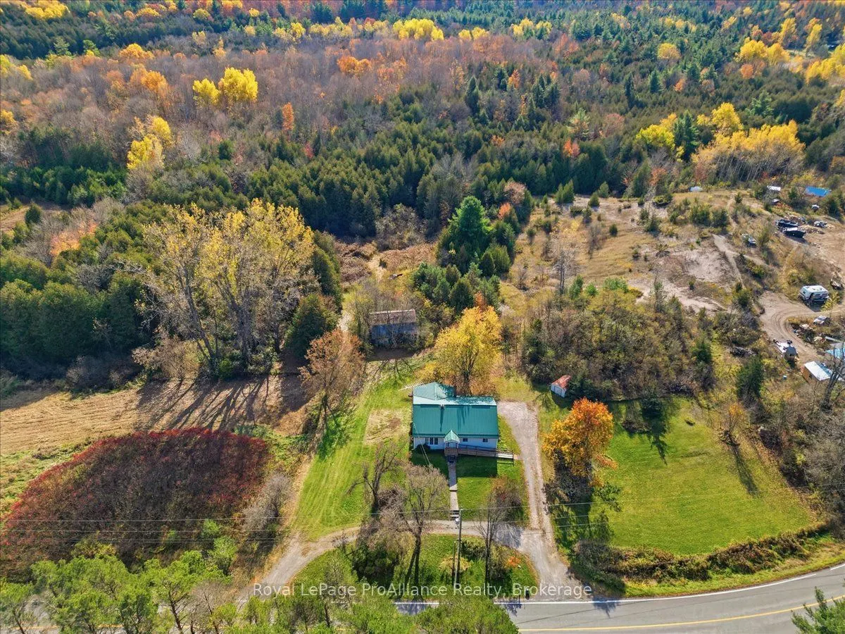 2096 Hollowview Road