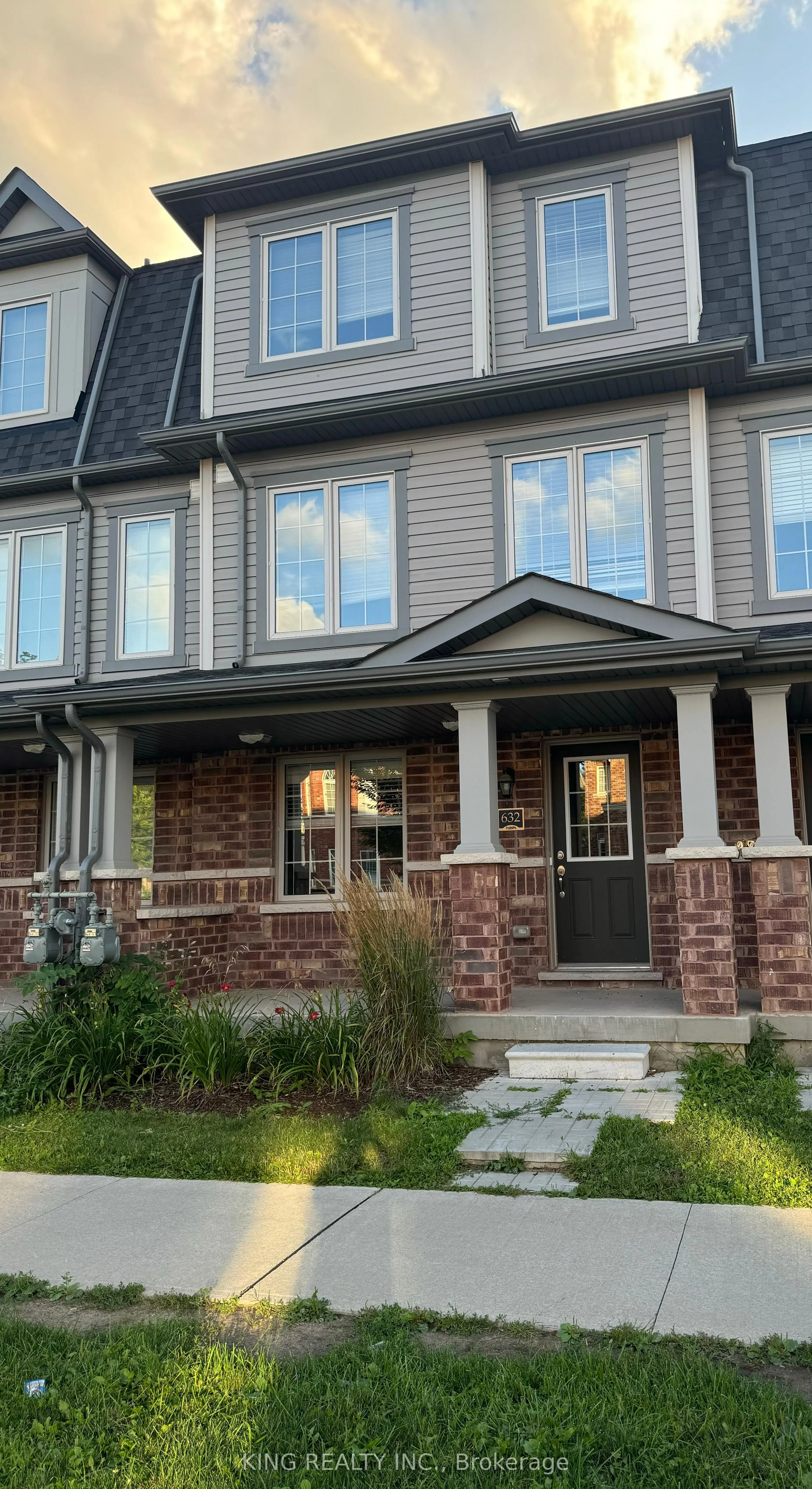 632 LINDEN Drive