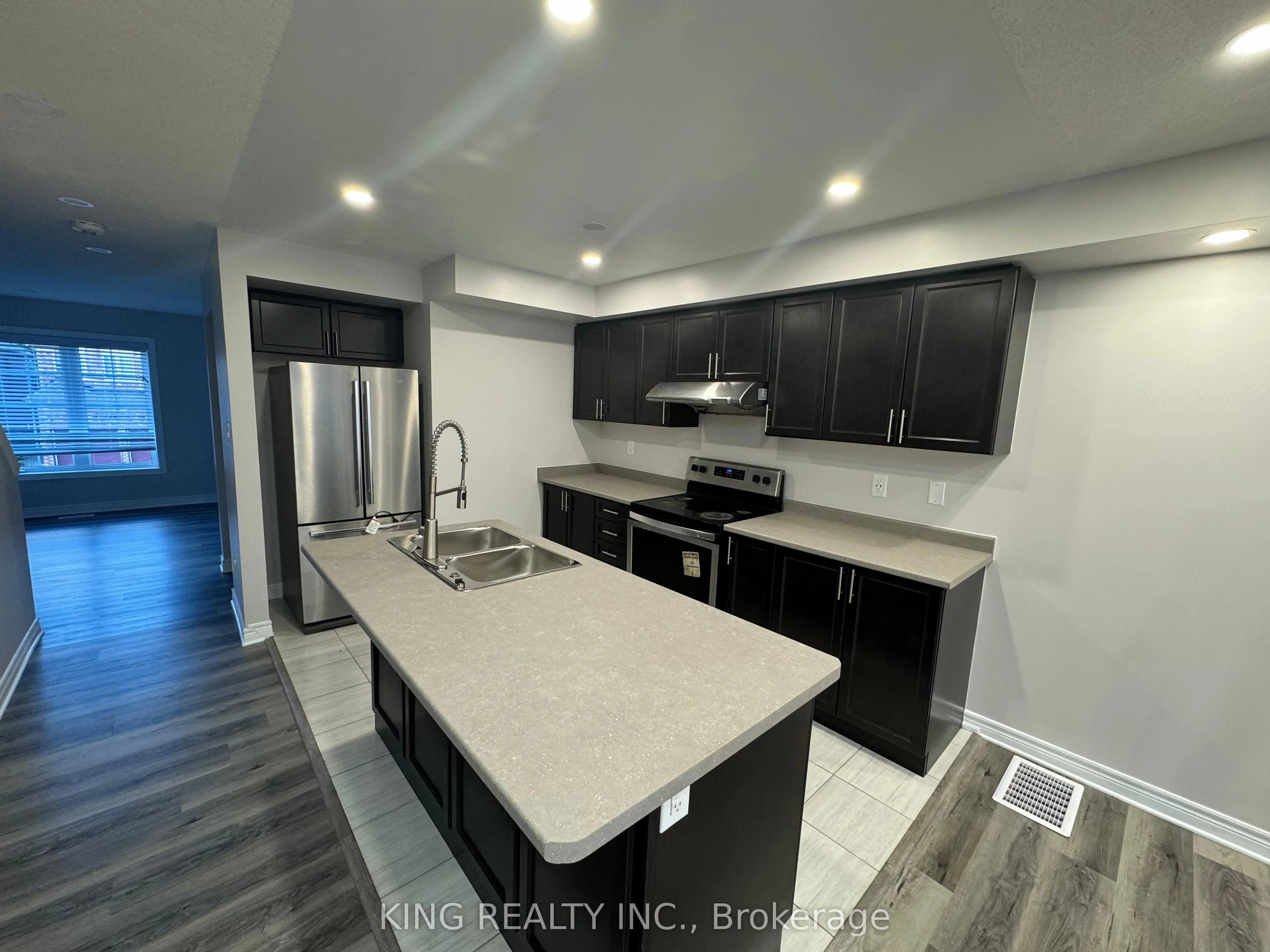 632 LINDEN Drive