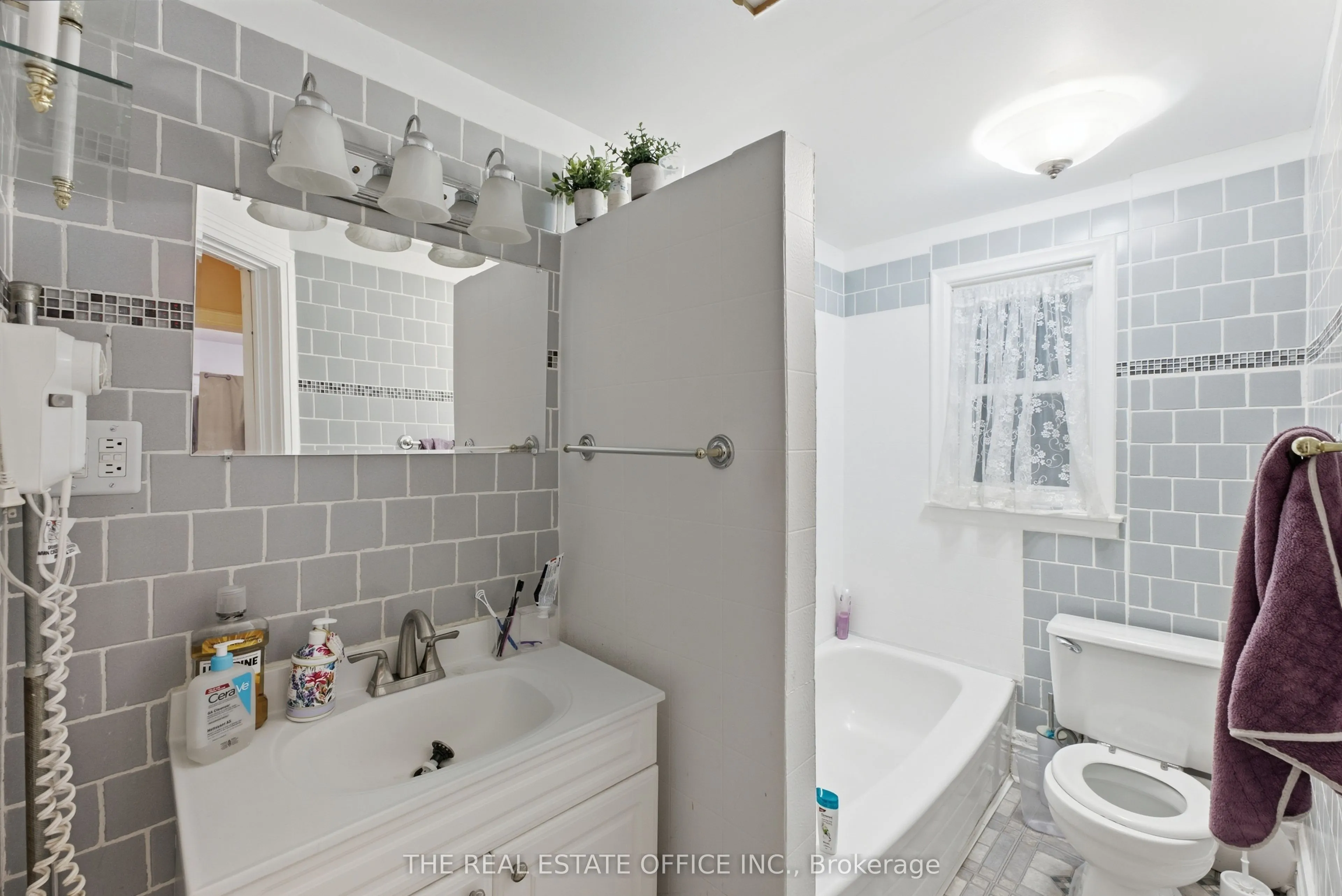 4327 Simcoe Street