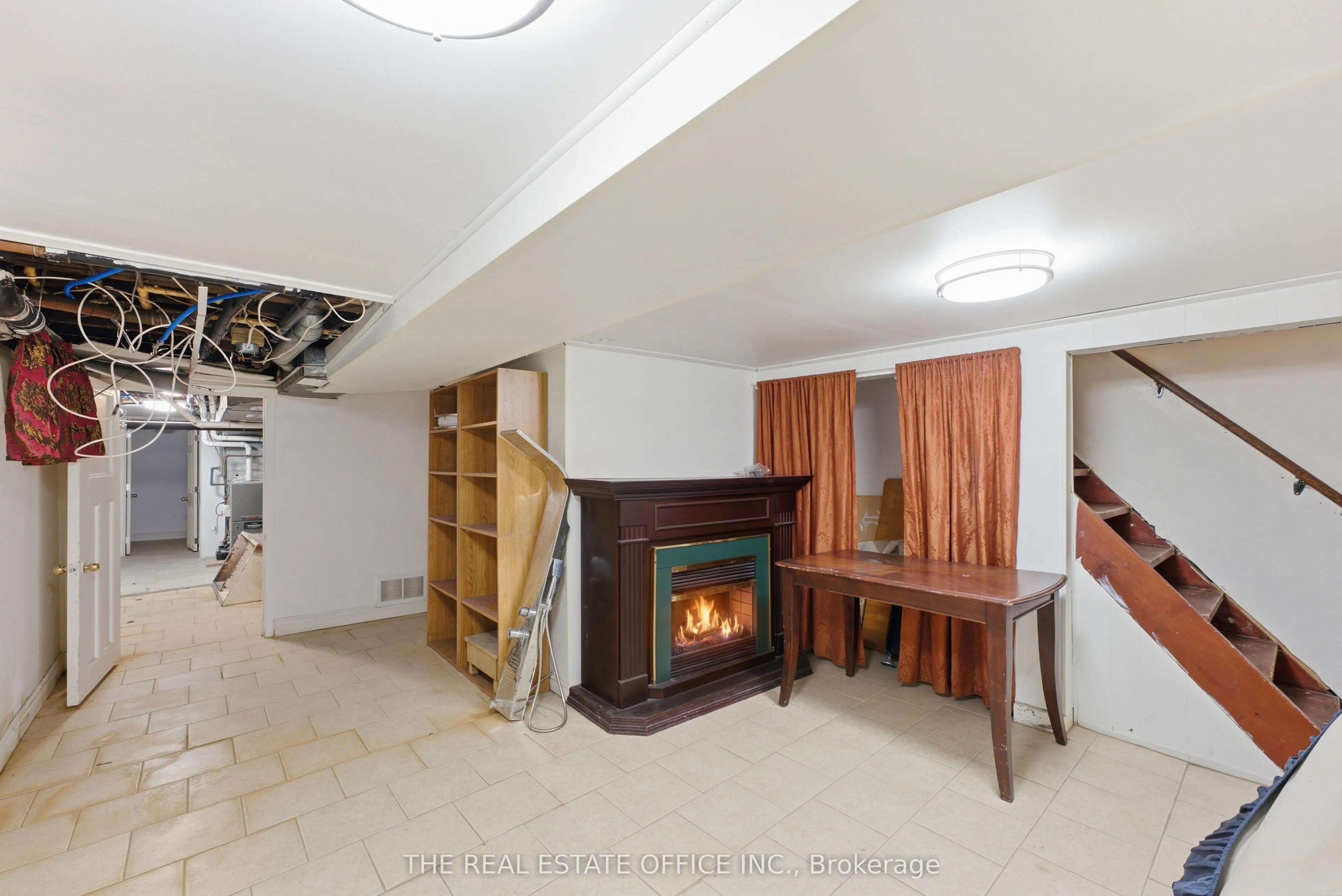 4327 Simcoe Street