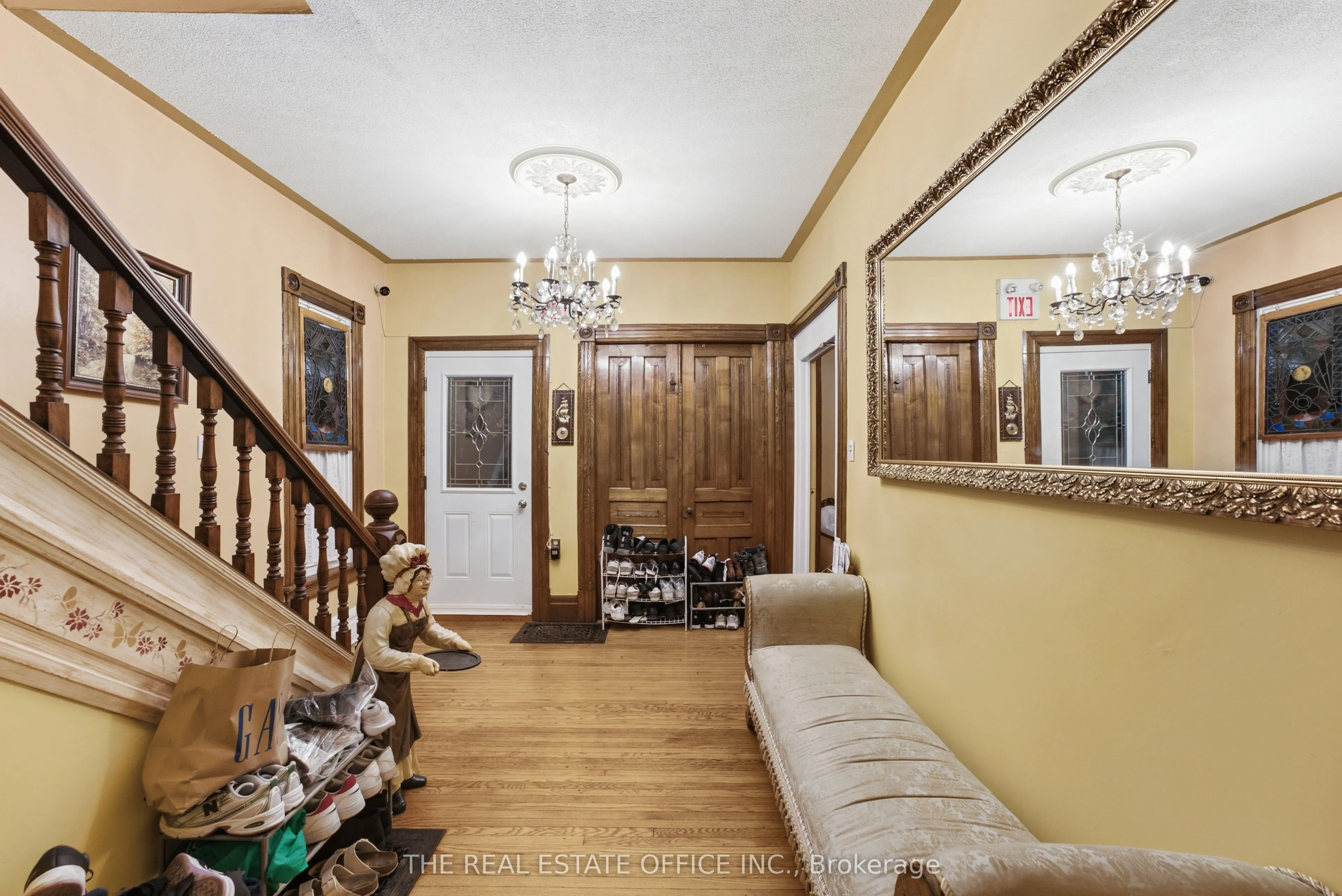 4327 Simcoe Street