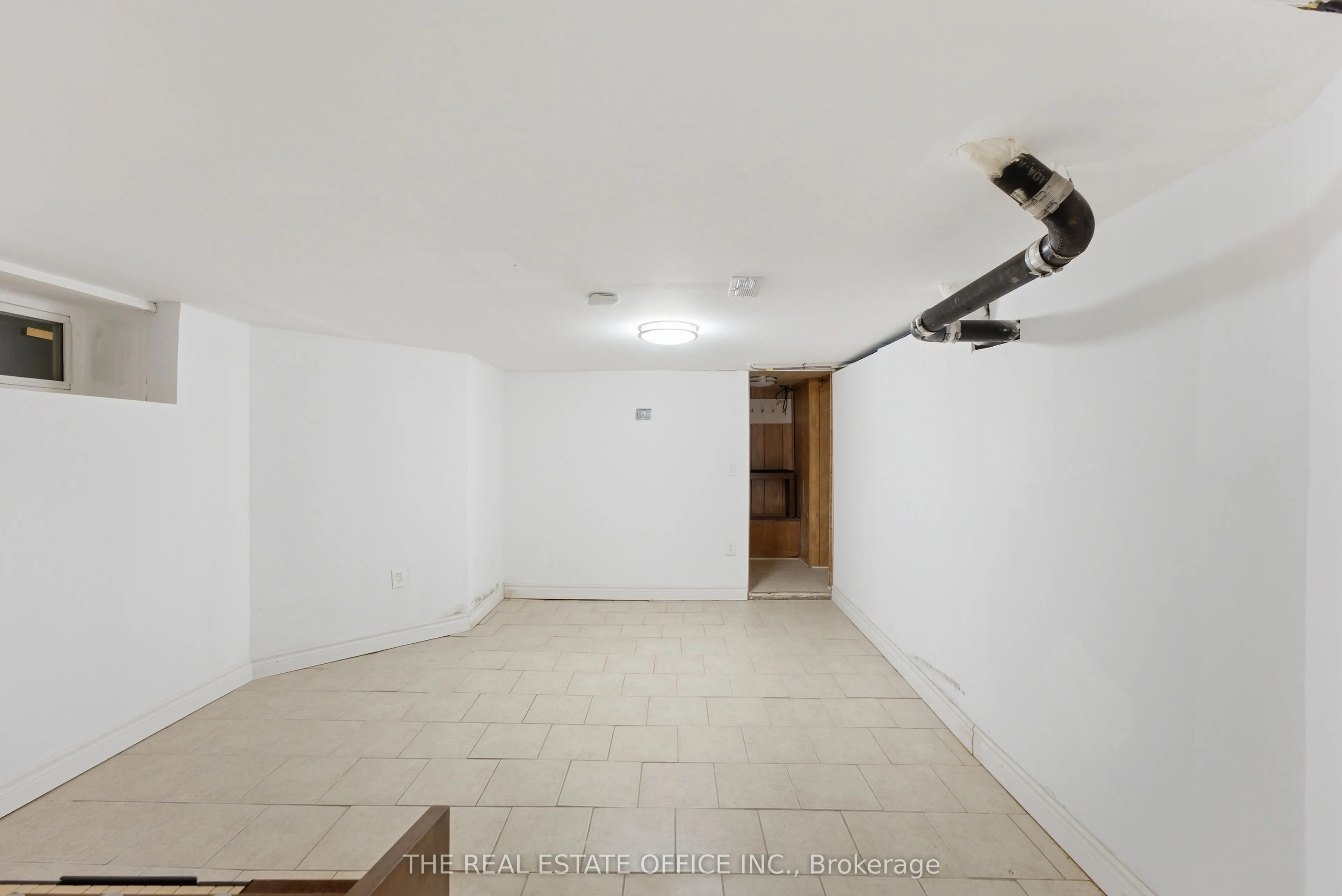 4327 Simcoe Street