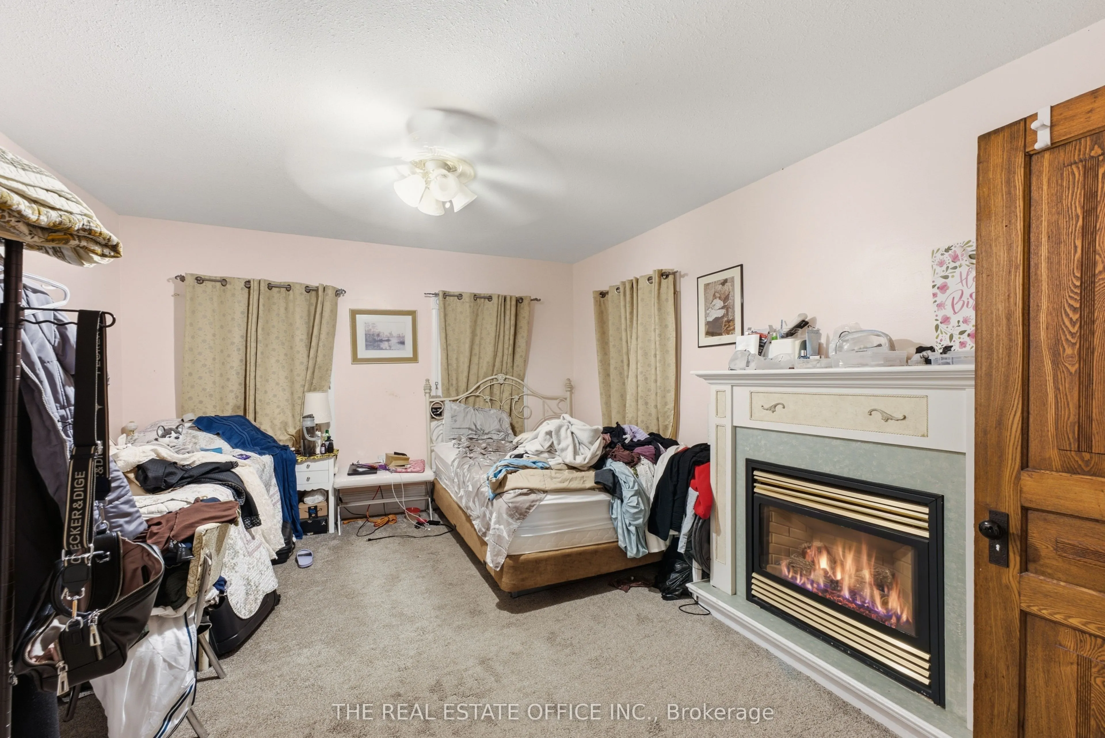 4327 Simcoe Street