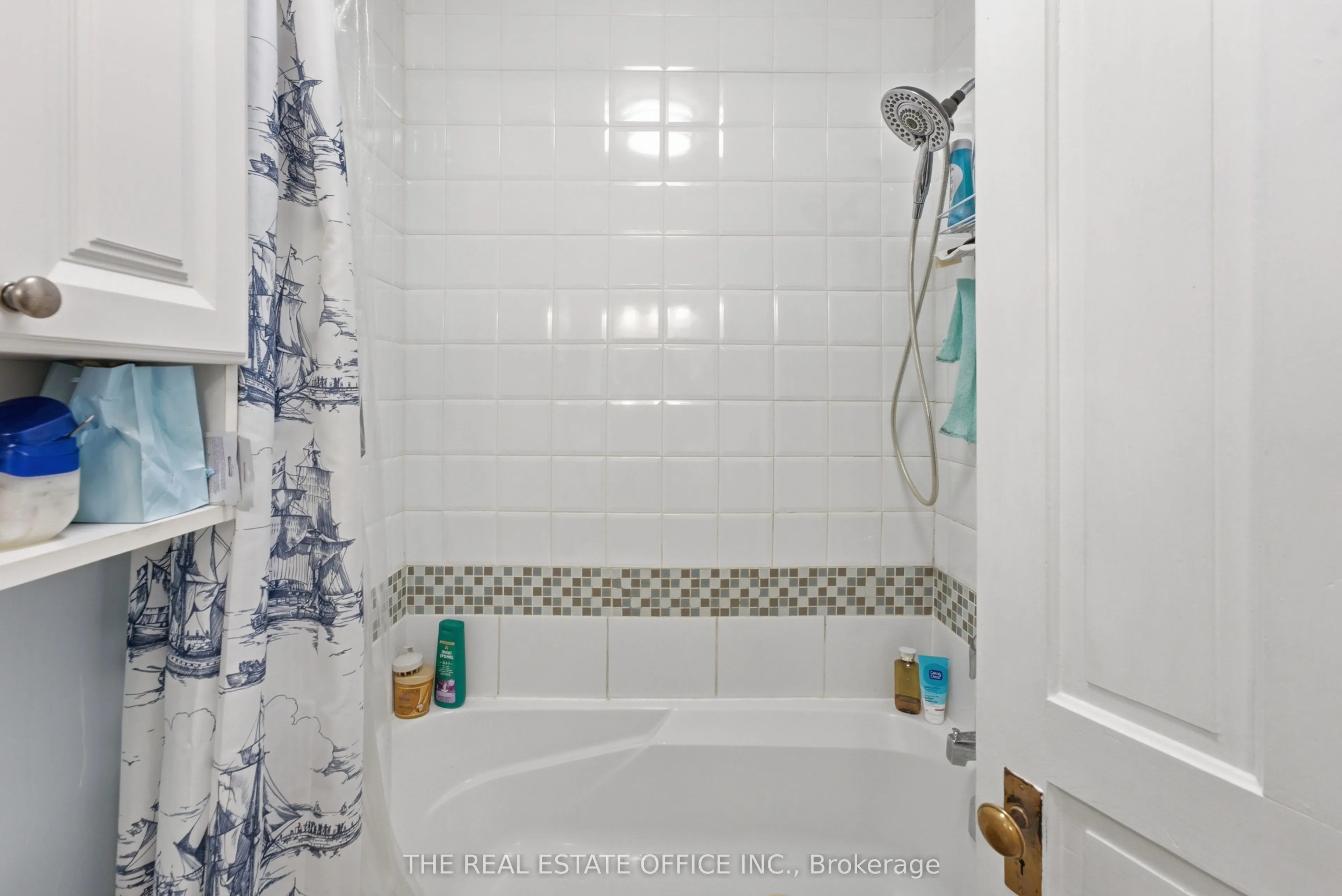 4327 Simcoe Street