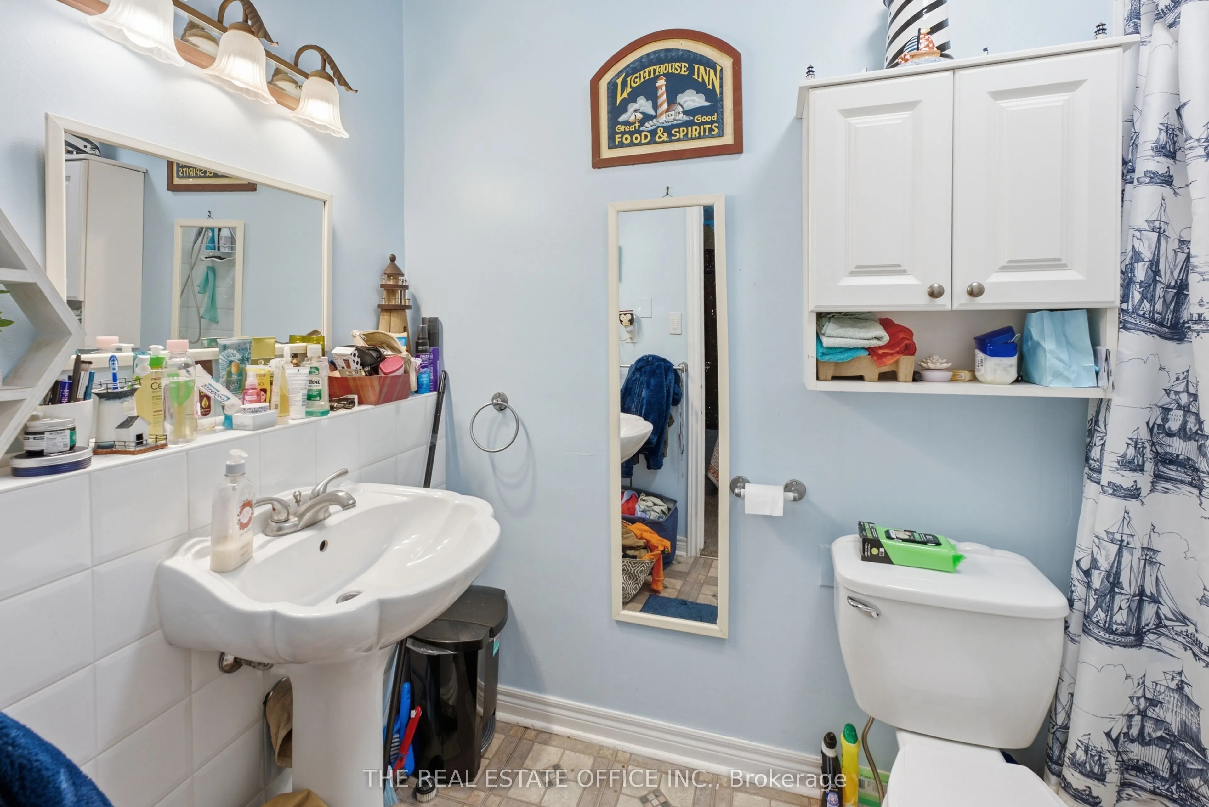 4327 Simcoe Street