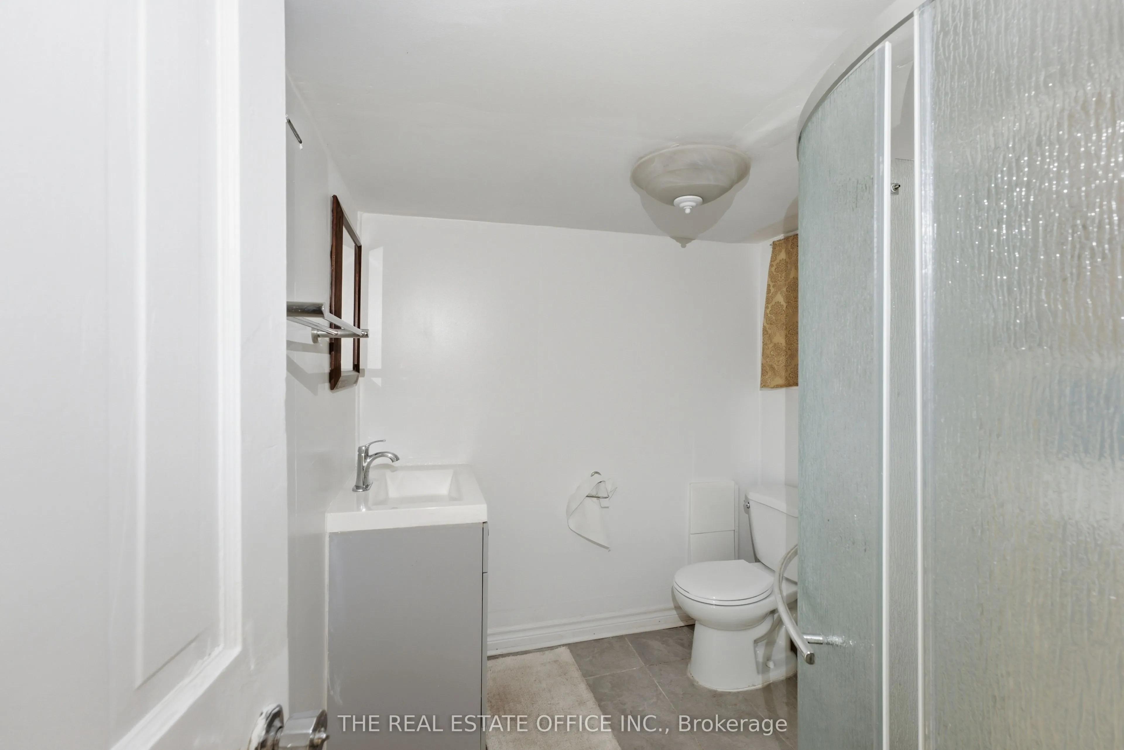 4327 Simcoe Street