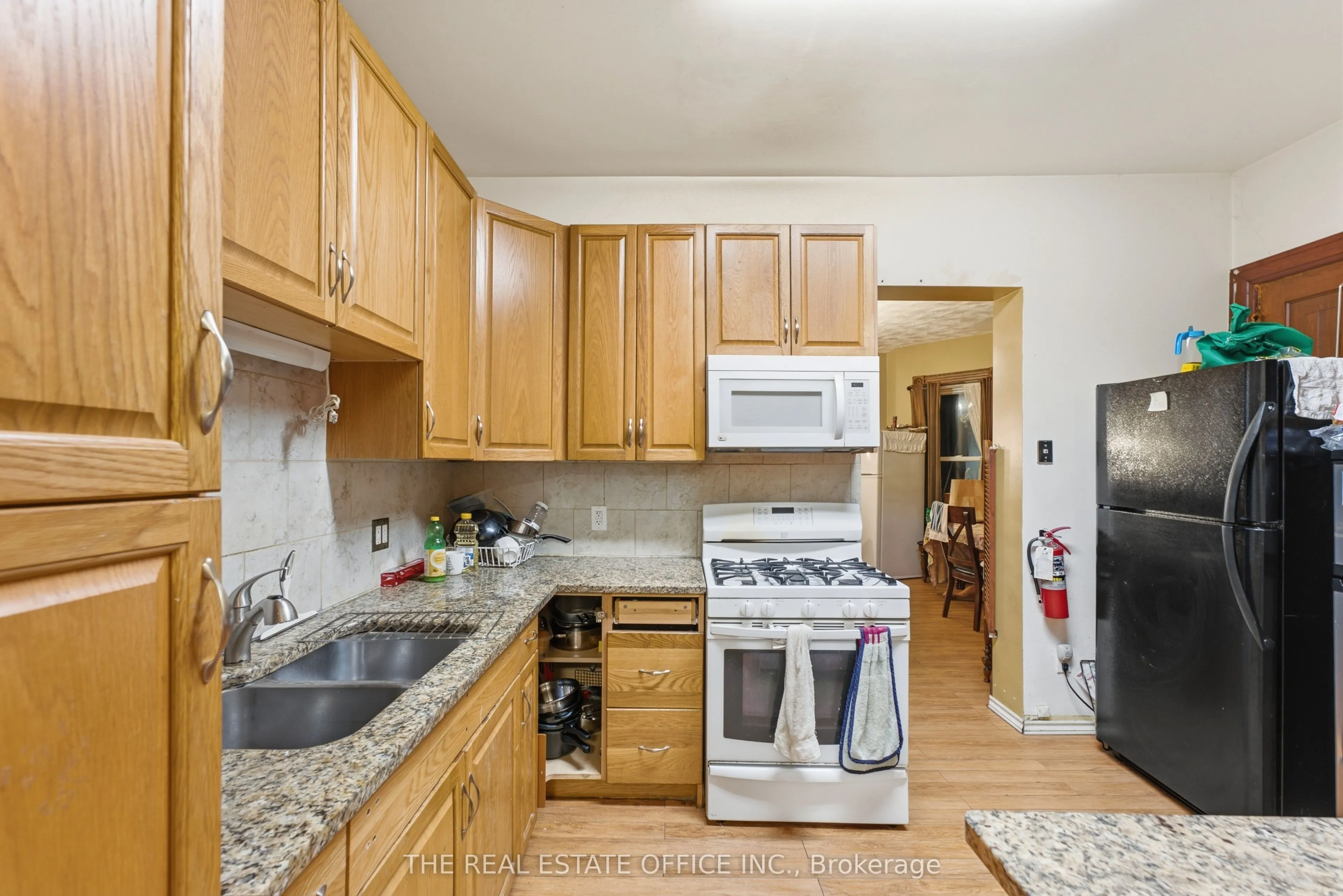 4327 Simcoe Street