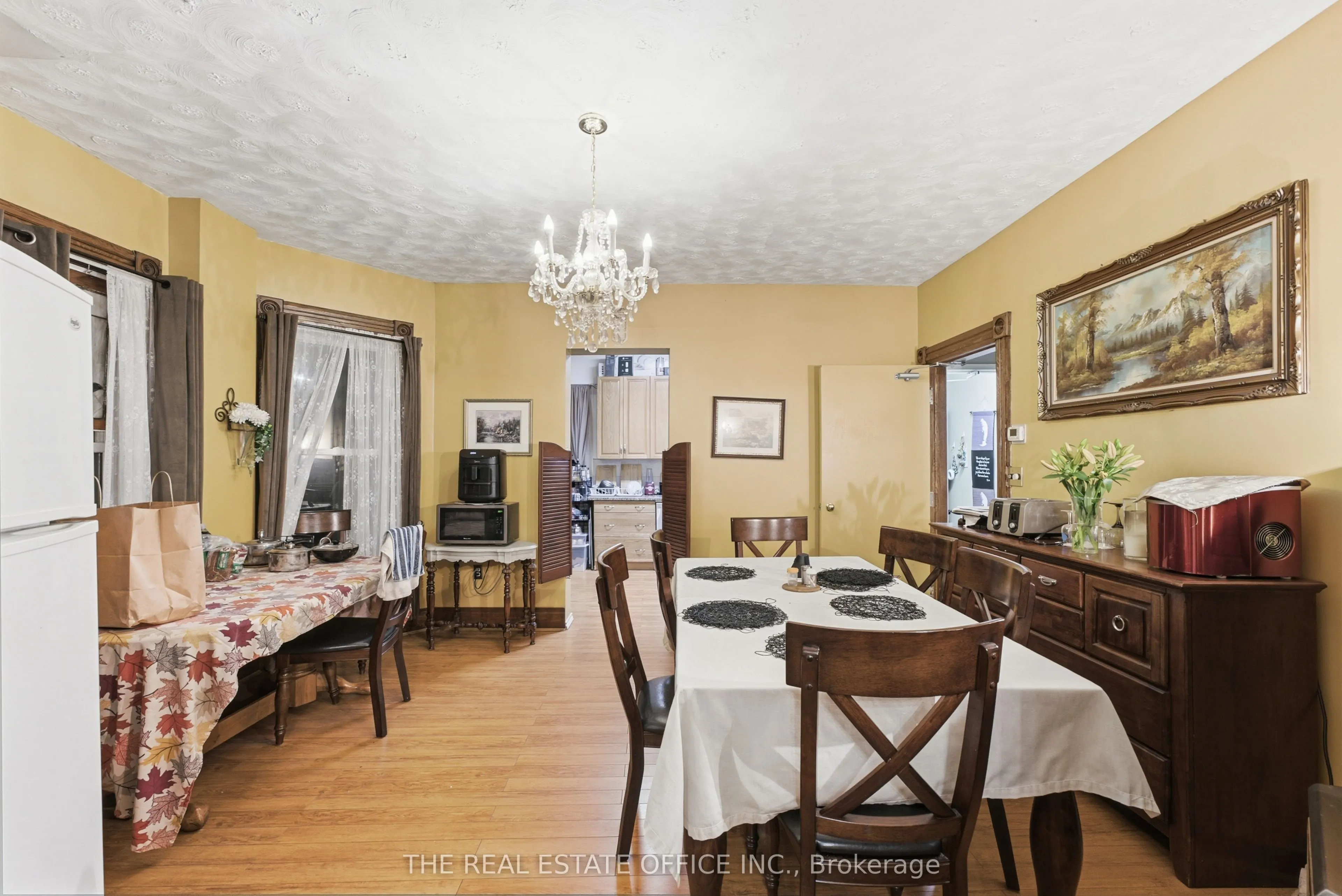 4327 Simcoe Street
