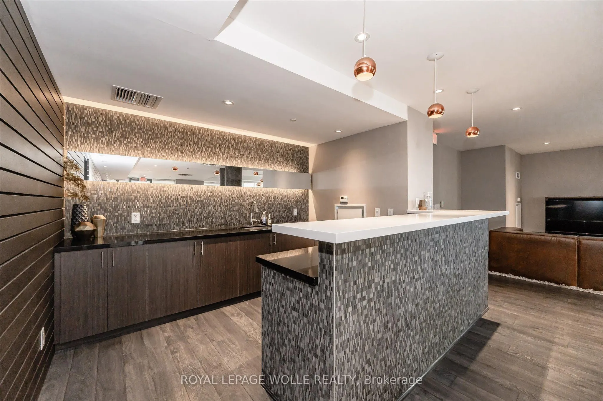 85 Duke Street W #1707