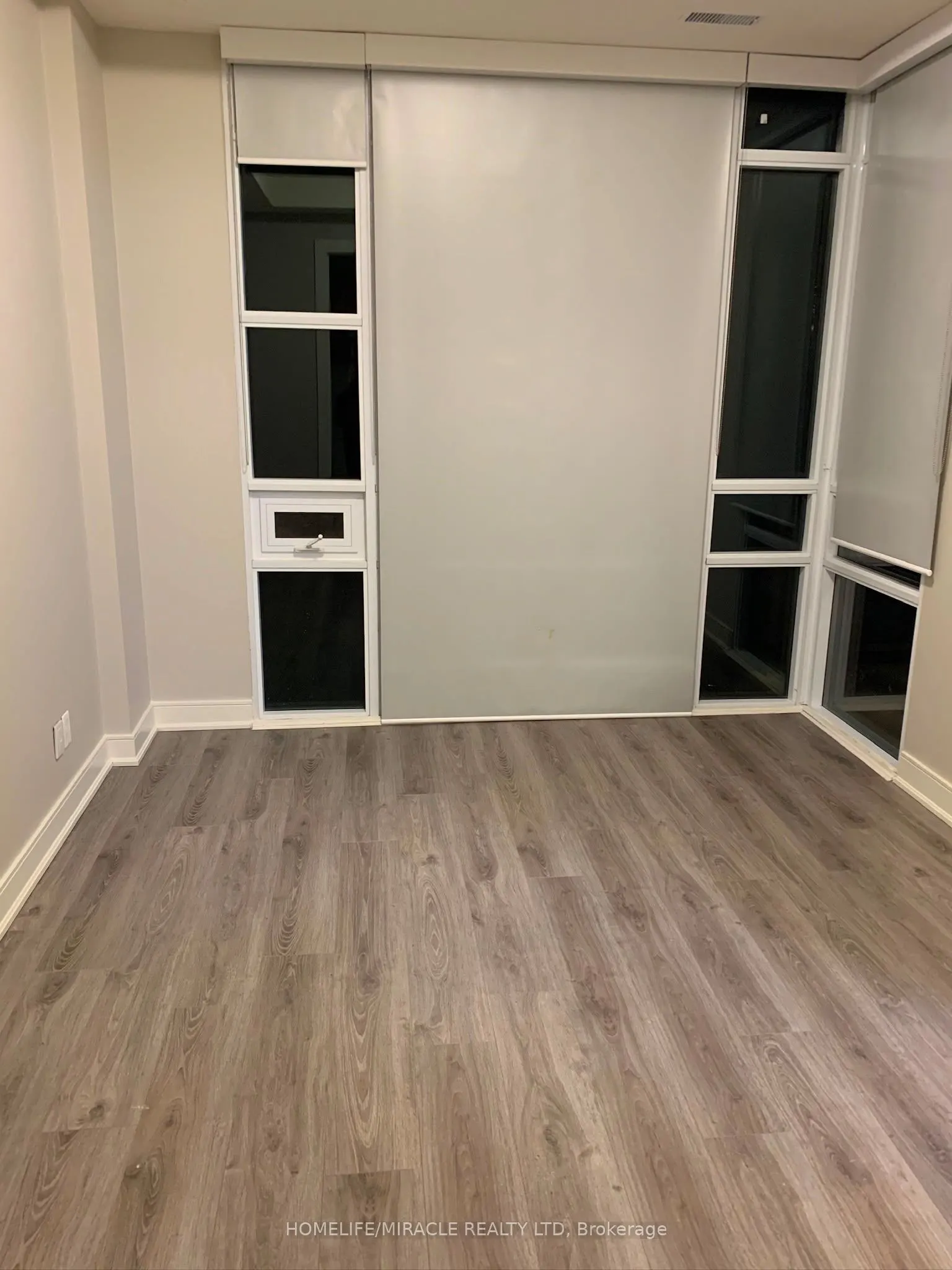 150 Main Street W #516