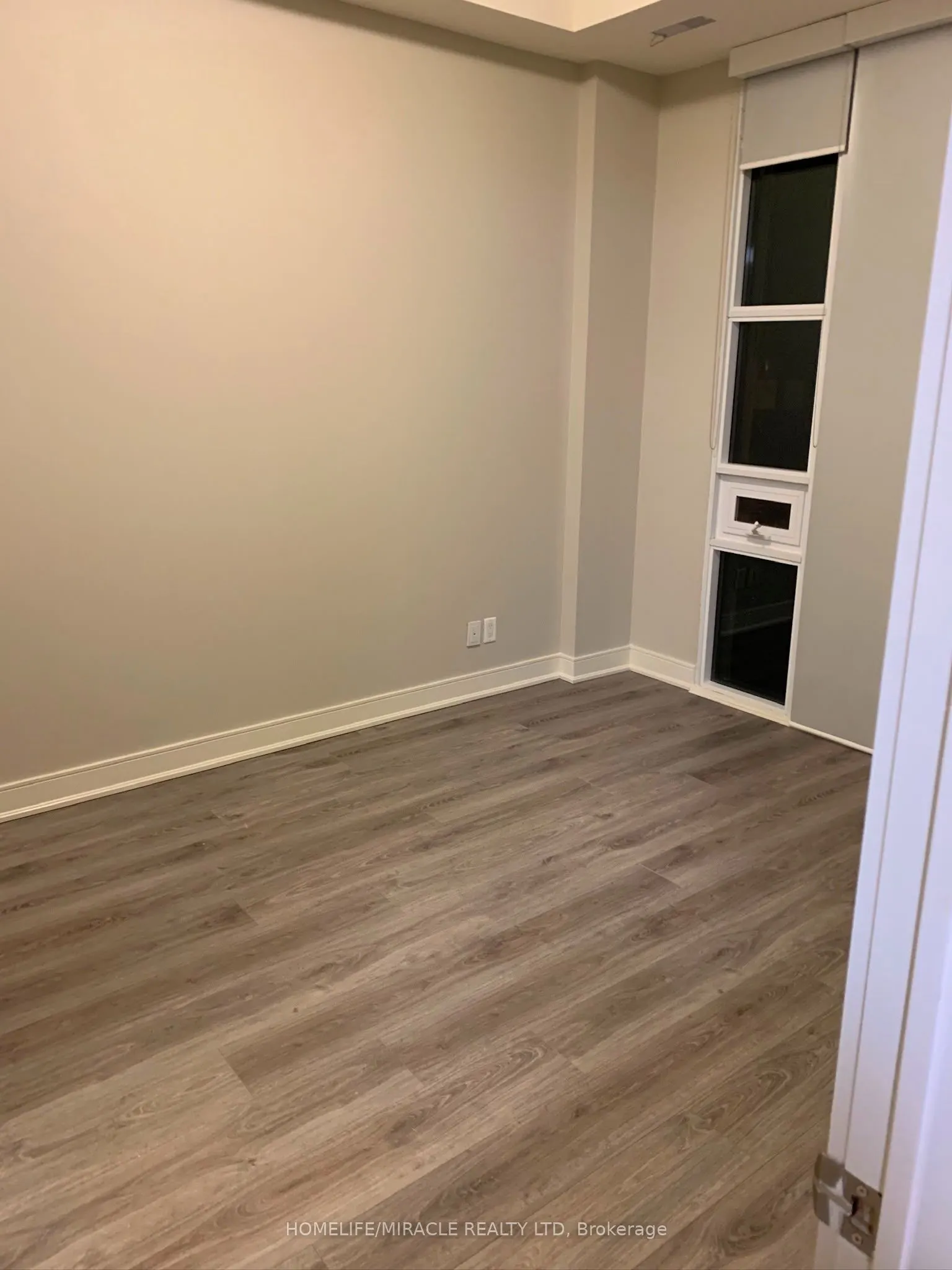 150 Main Street W #516