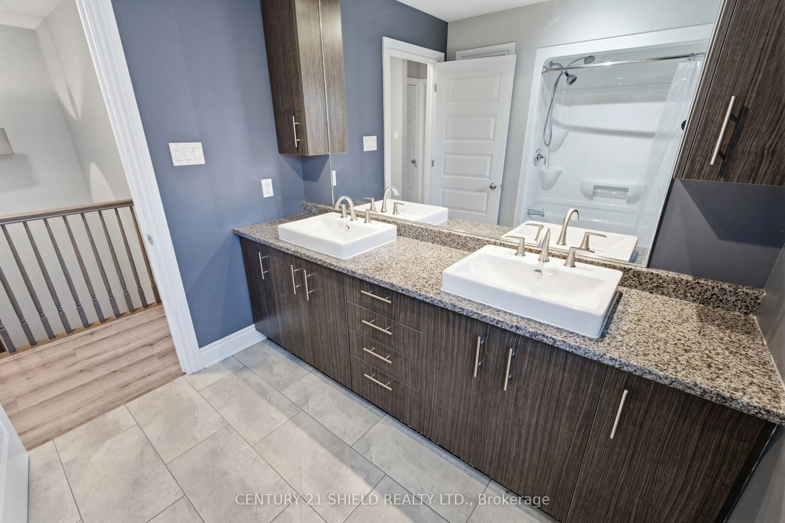 1140 CLEMENT Court