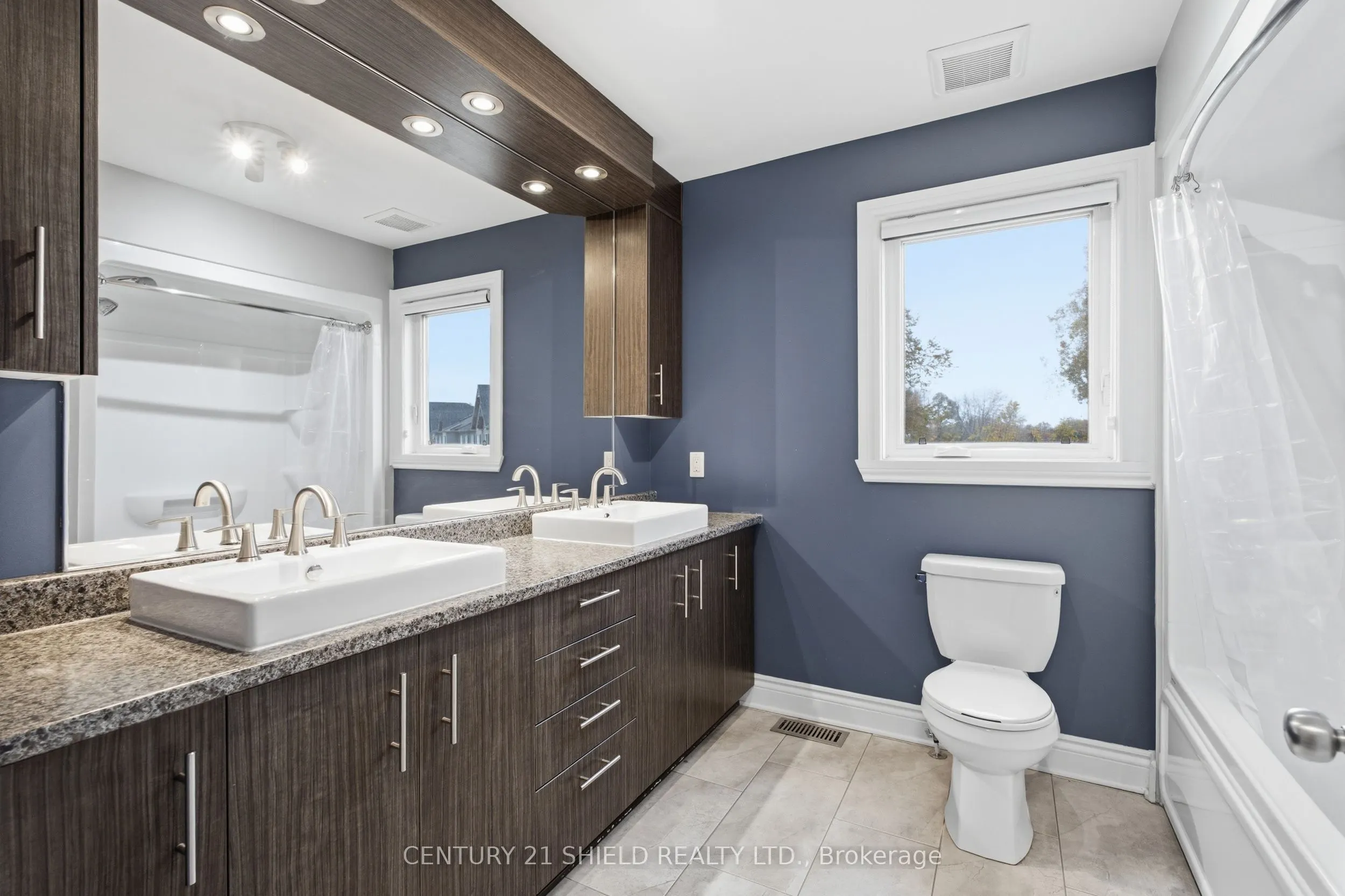 1140 CLEMENT Court