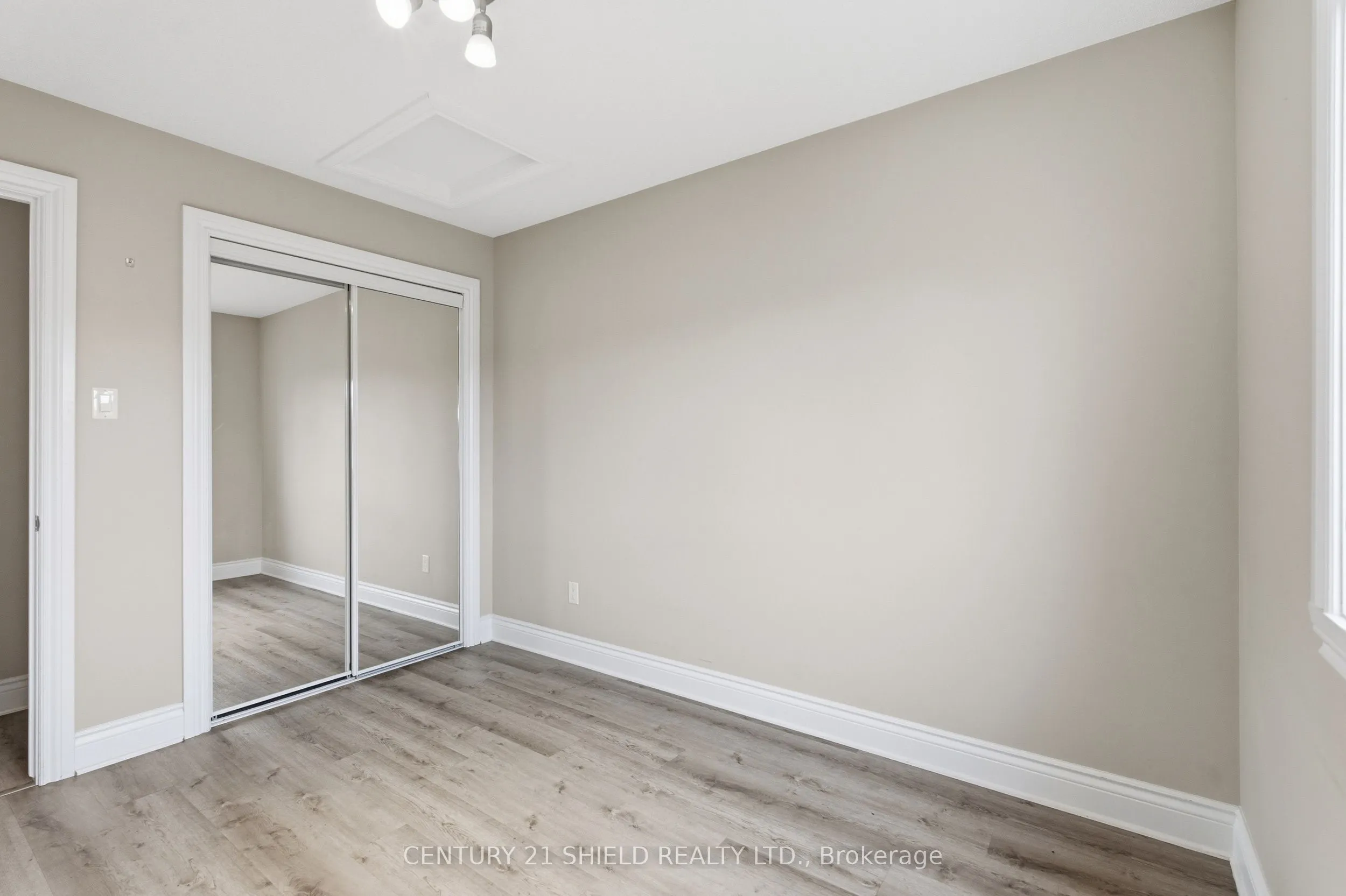 1140 CLEMENT Court
