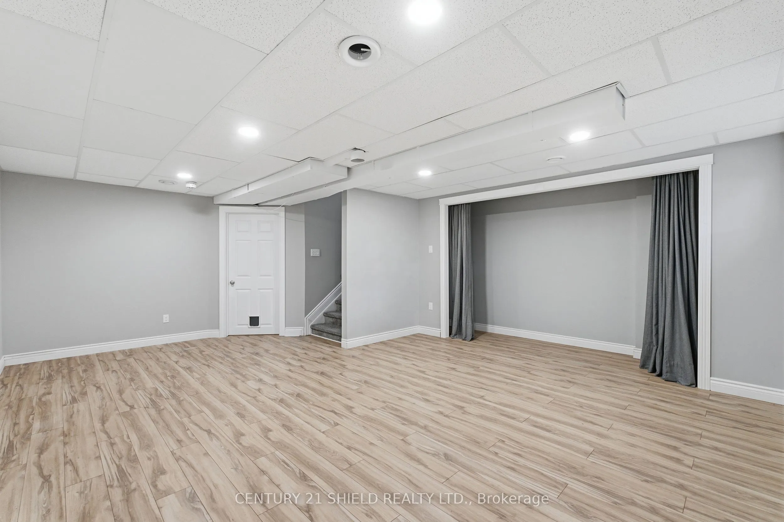 1140 CLEMENT Court