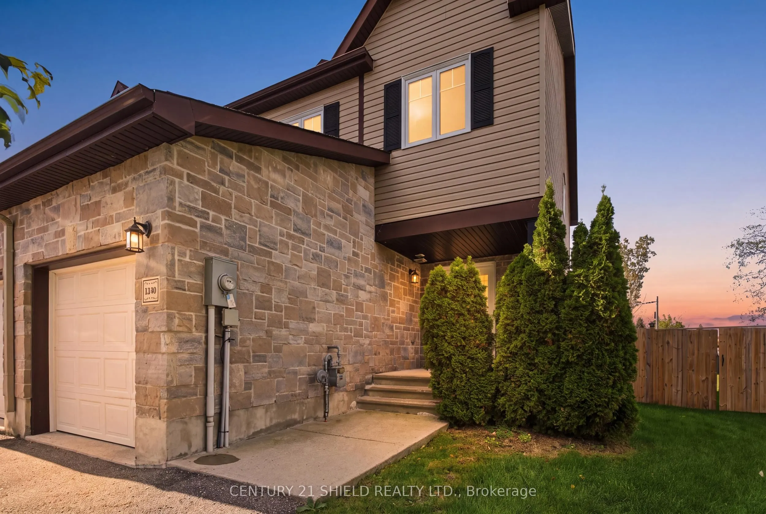 1140 CLEMENT Court