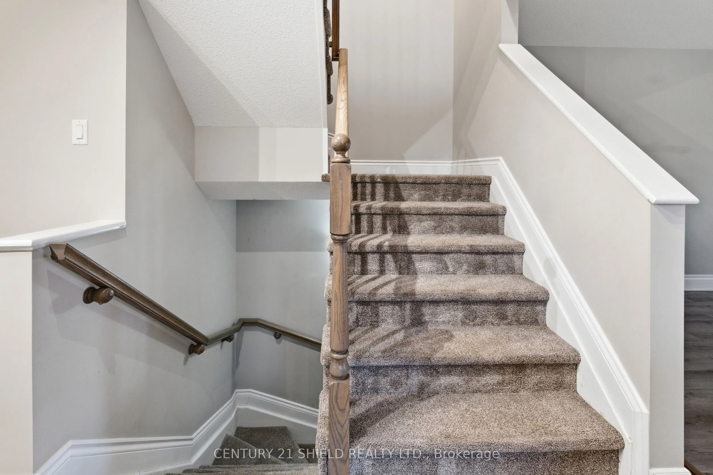 1140 CLEMENT Court